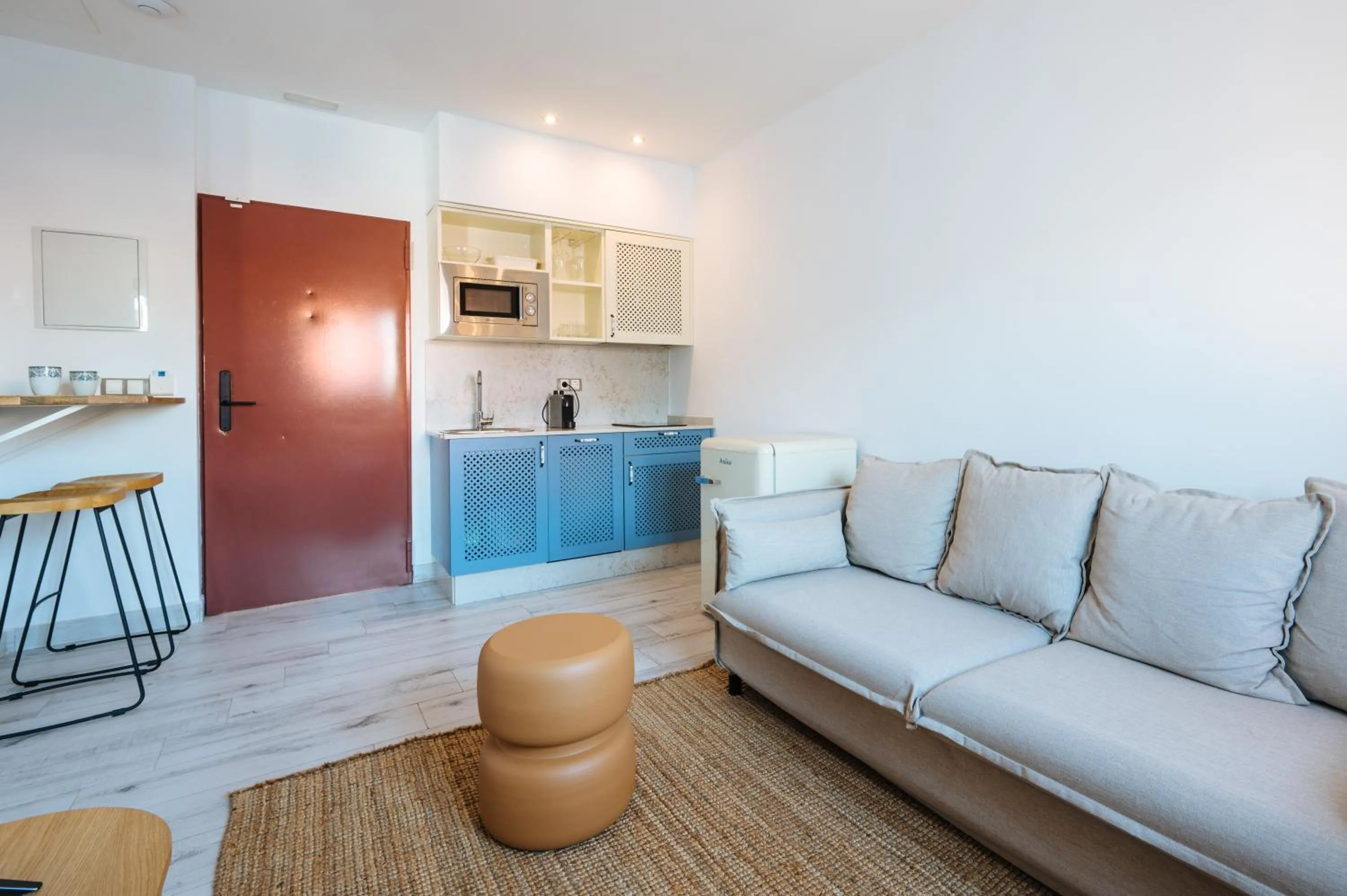 Kitchen or kitchenette in Apartamentos "El Escondite de Triana"