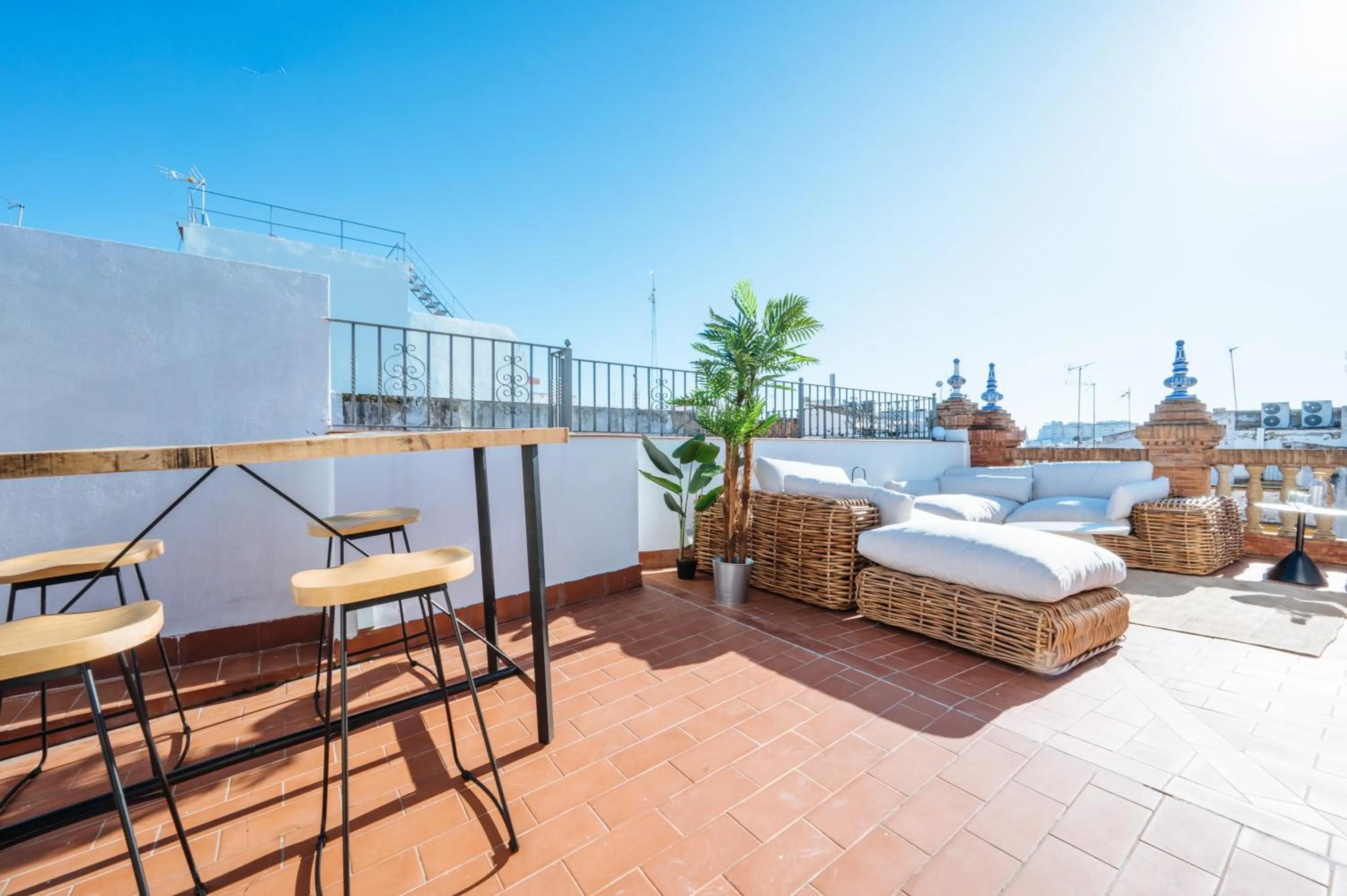 Patio, Bed in Apartamentos "El Escondite de Triana"