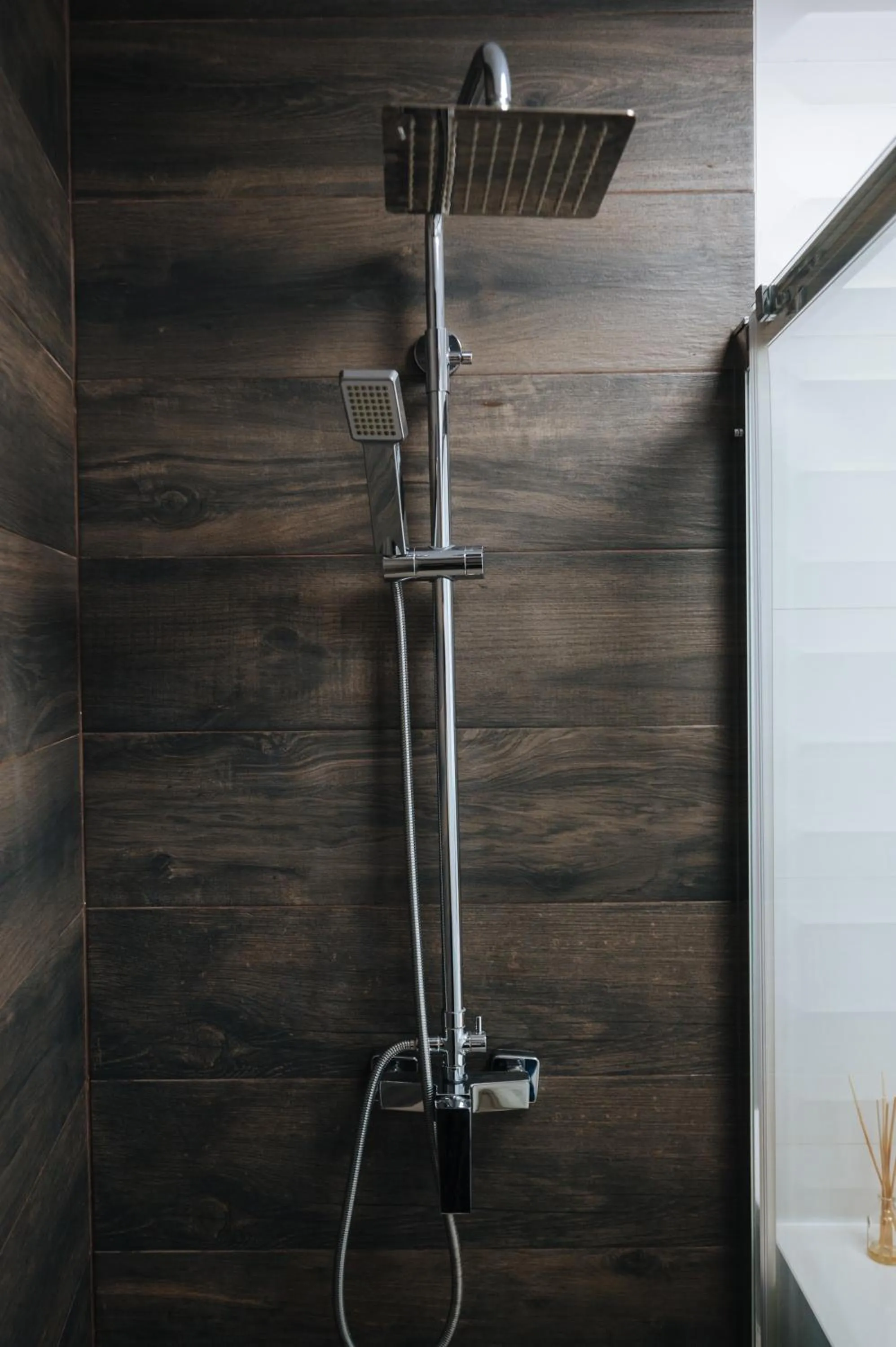 Shower in Apartamentos "El Escondite de Triana"