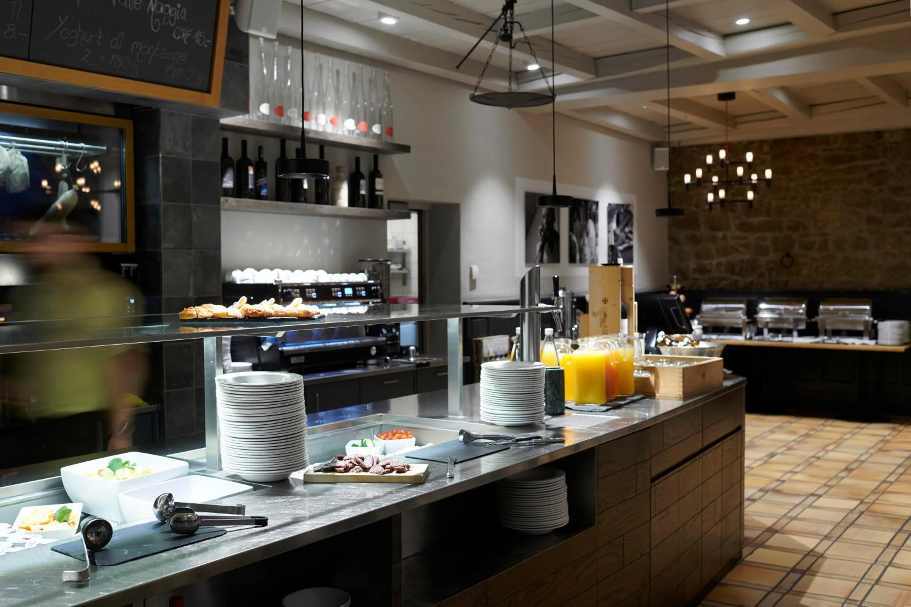 Continental breakfast in BOUTIQUE Hotel by Continental Park