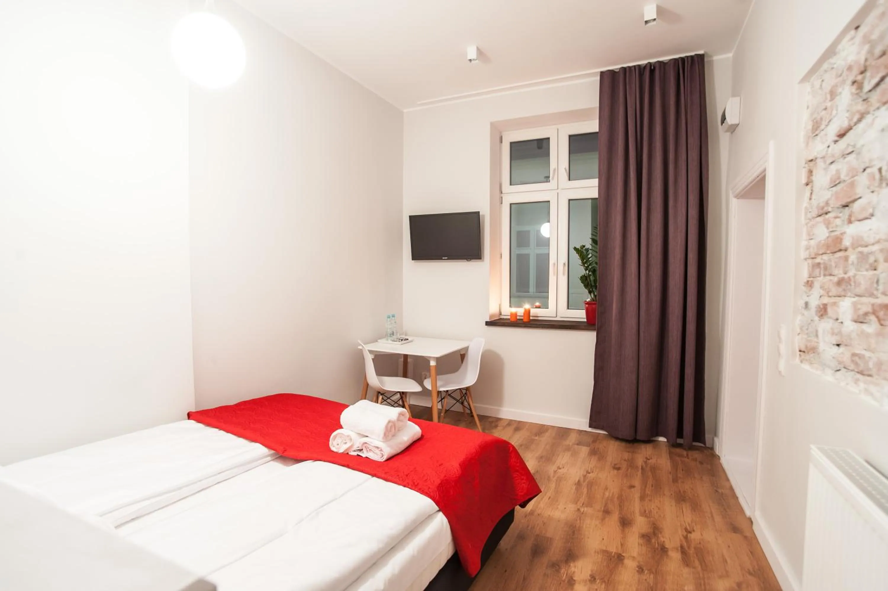 Bed in Good Time Aparthotel