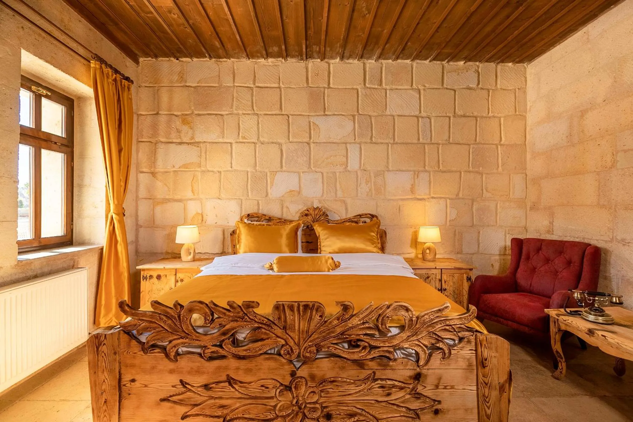 Bed in Helen Cave Suites