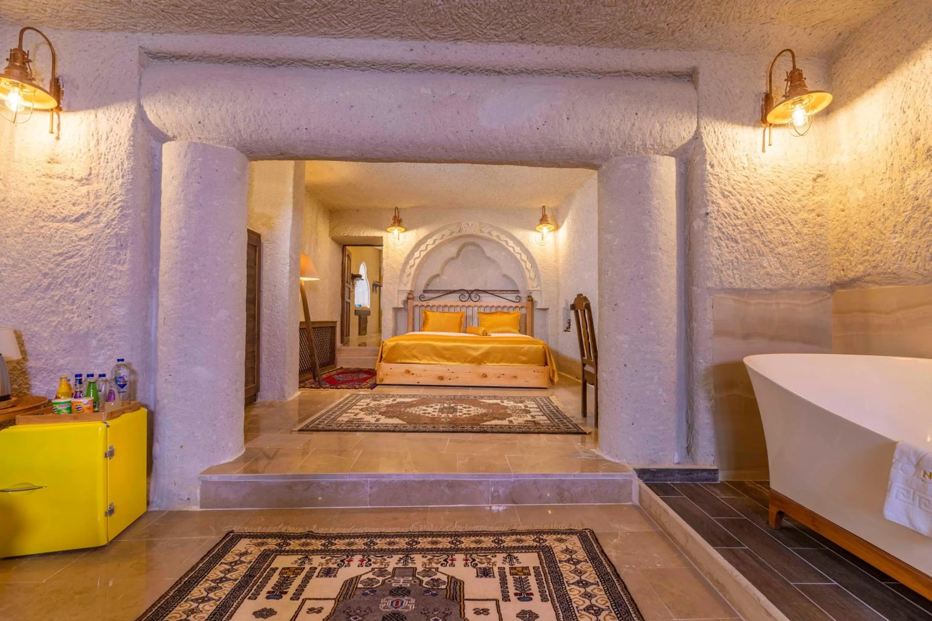 Massage in Helen Cave Suites