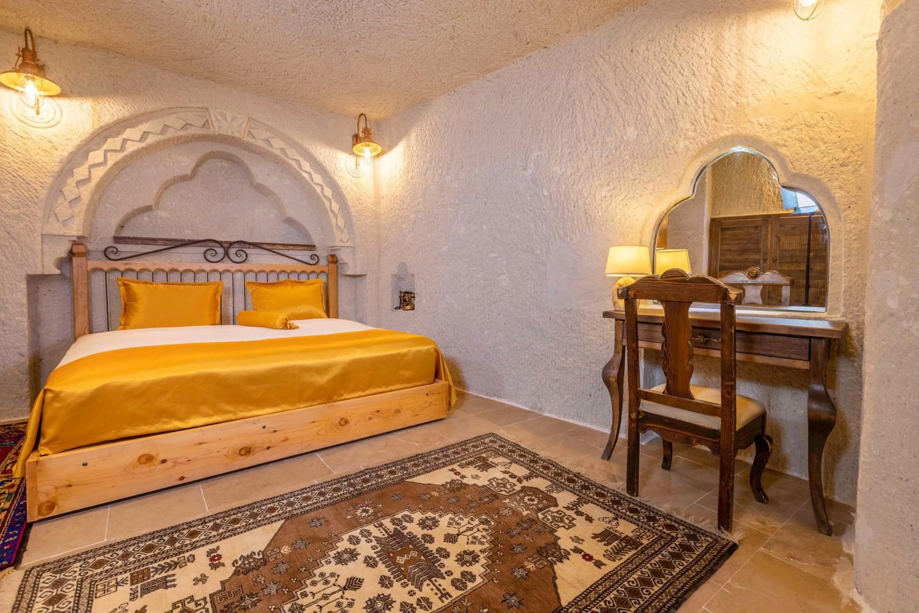 Bedroom in Helen Cave Suites