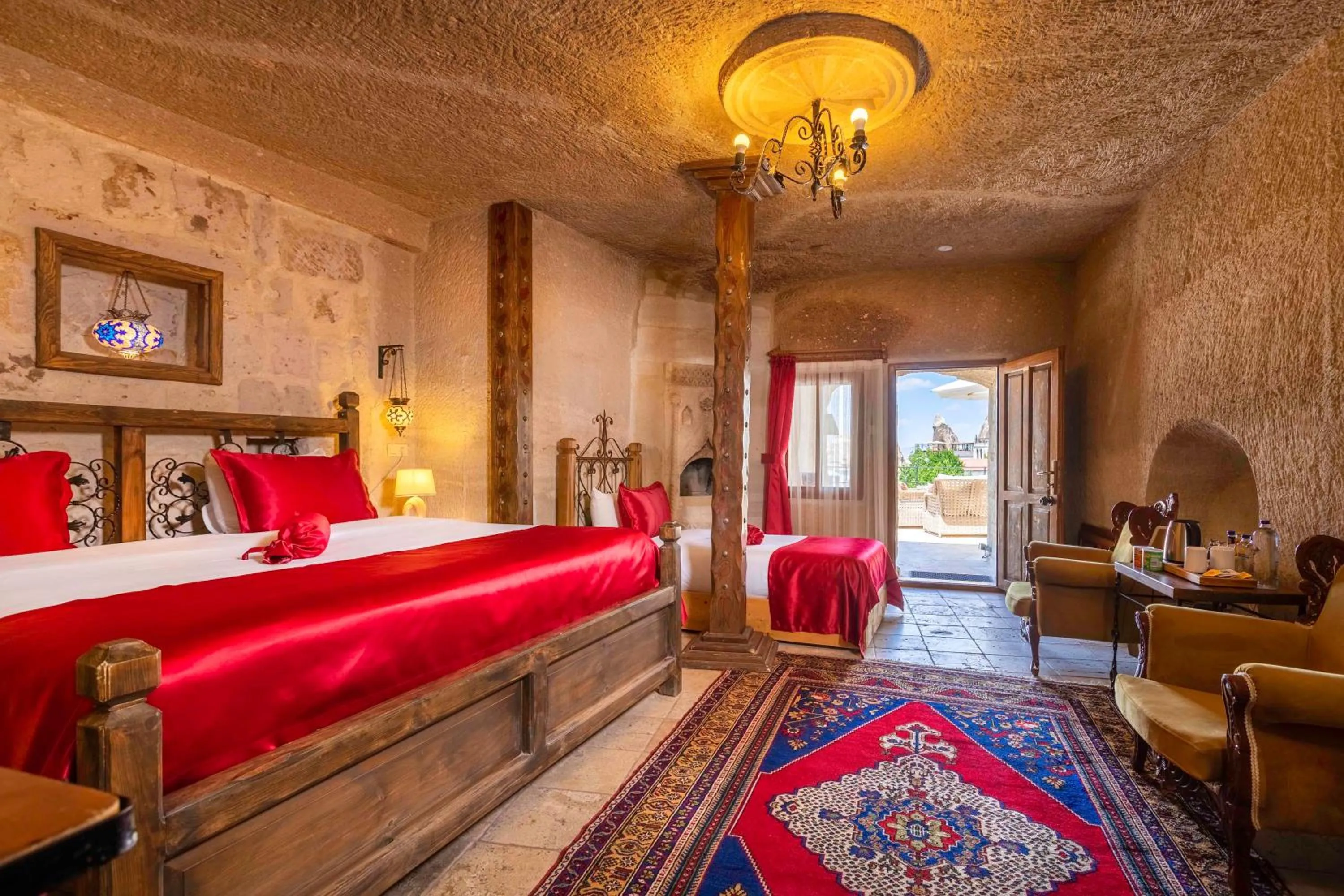 Massage in Helen Cave Suites