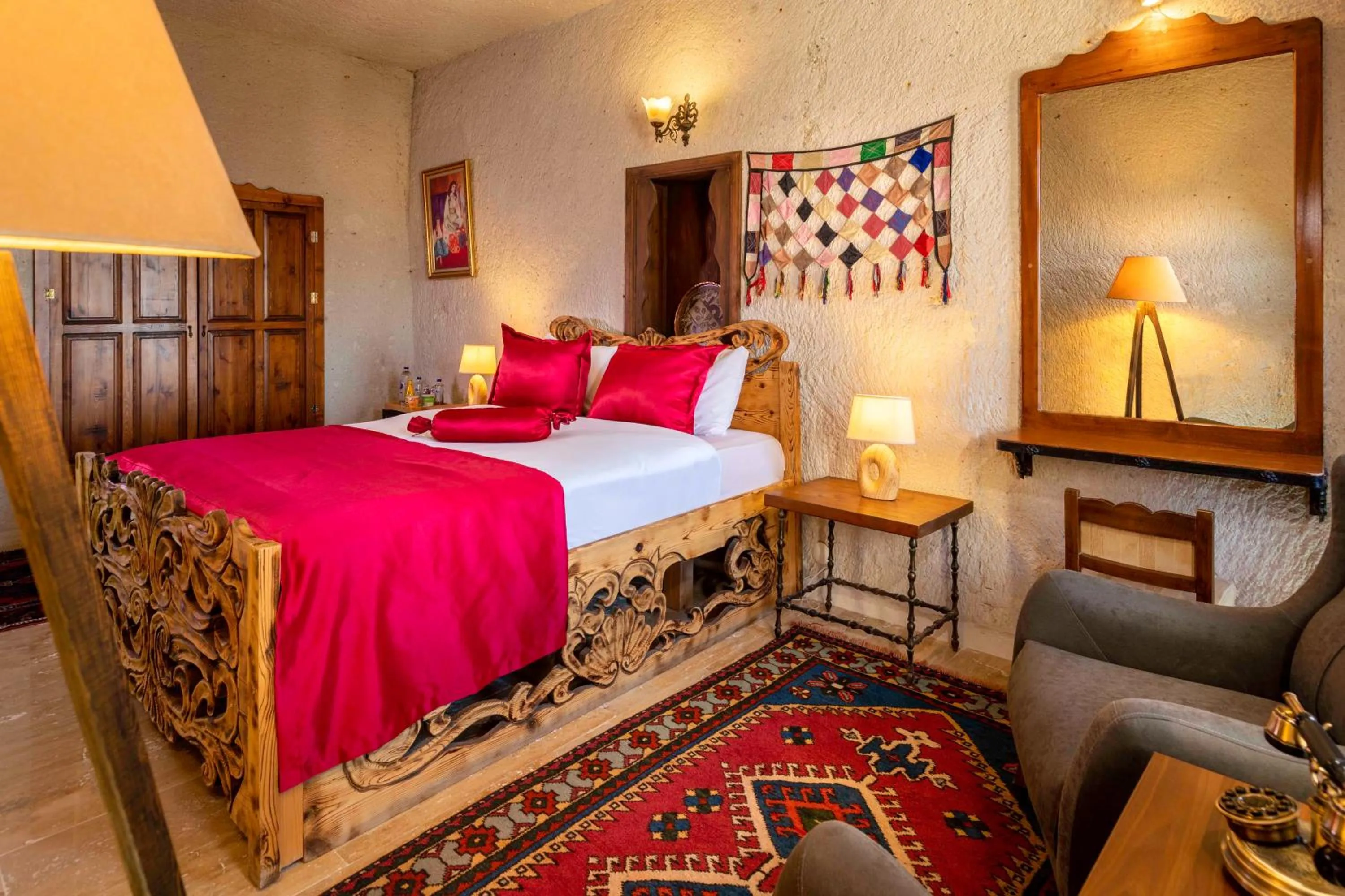 Massage in Helen Cave Suites