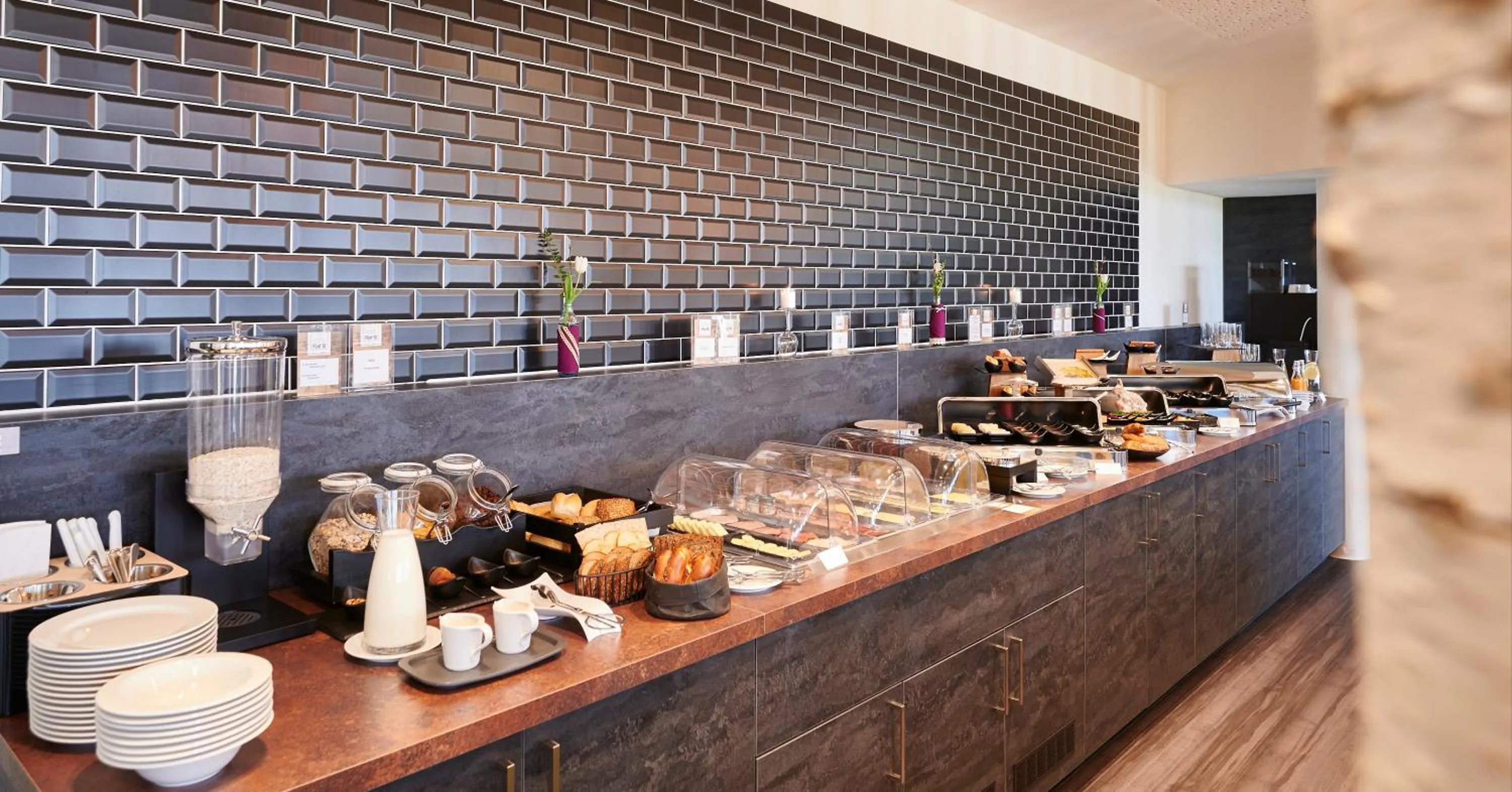 Buffet breakfast in Hotel FÜNF10