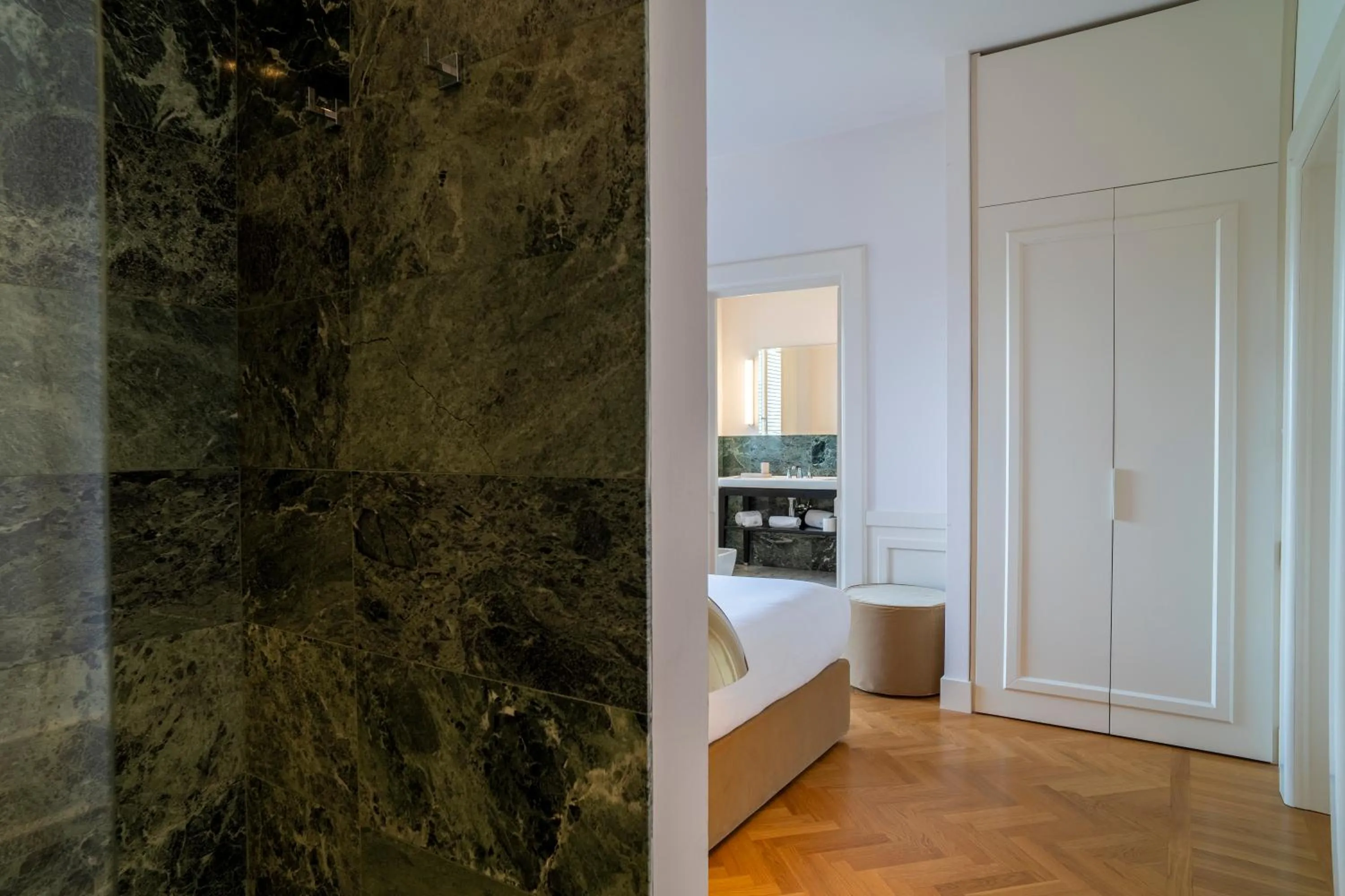 Restaurant/places to eat in Boutique Hotel Villa Monty Banks