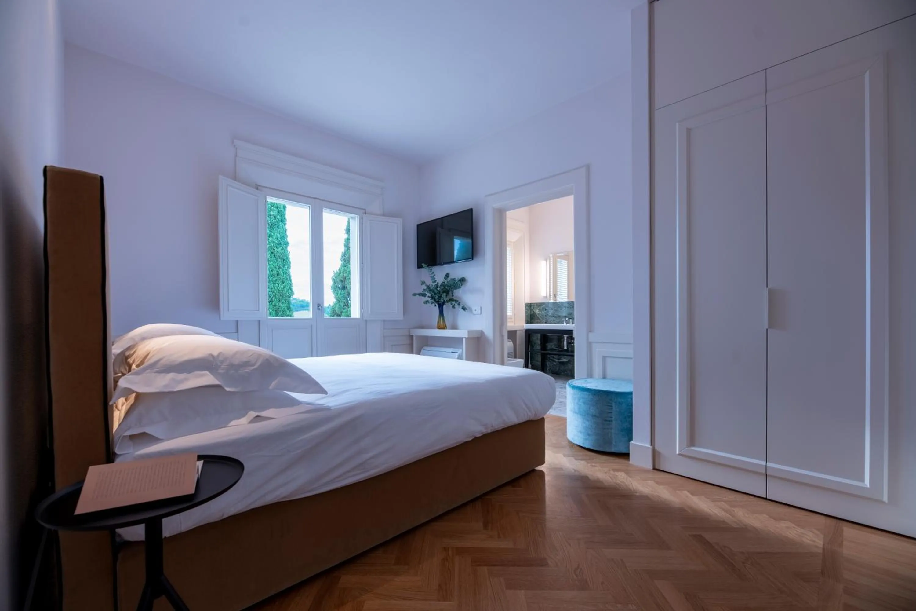 View (from property/room), Bed in Boutique Hotel Villa Monty Banks