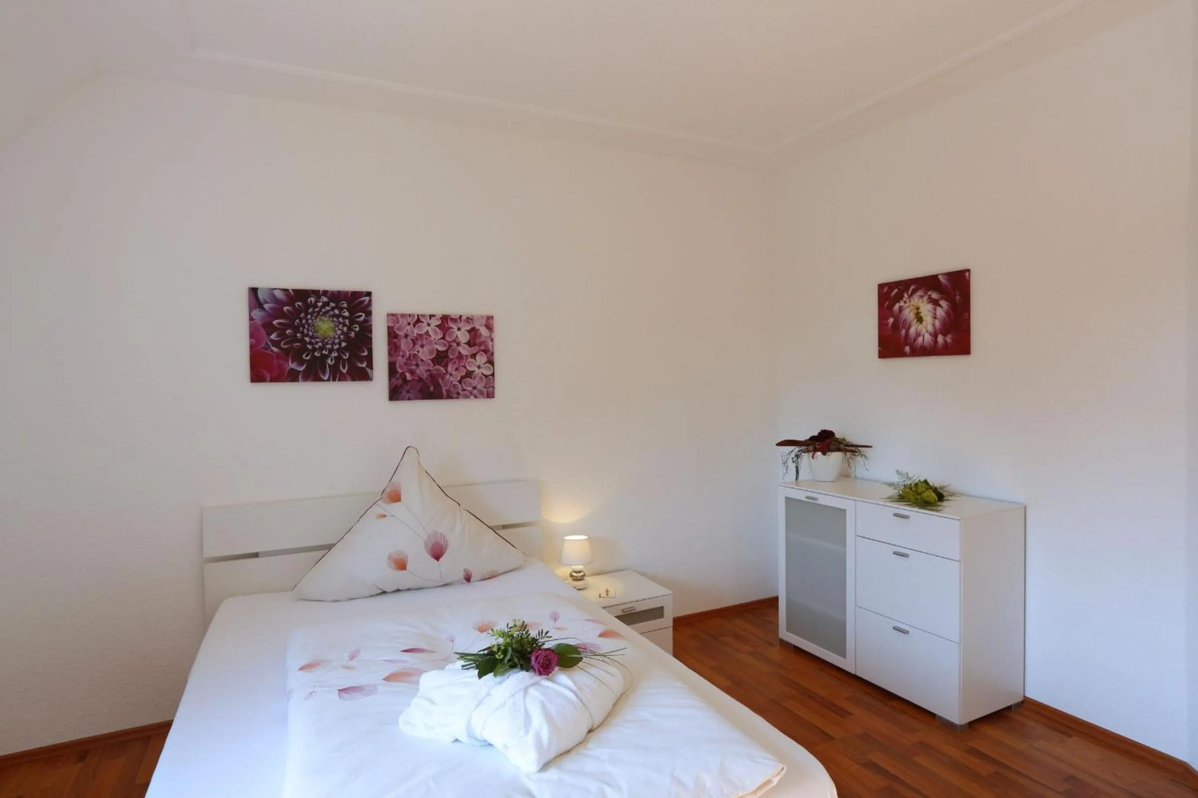 Photo of the whole room, Bed in Landhotel Villa Moritz garni