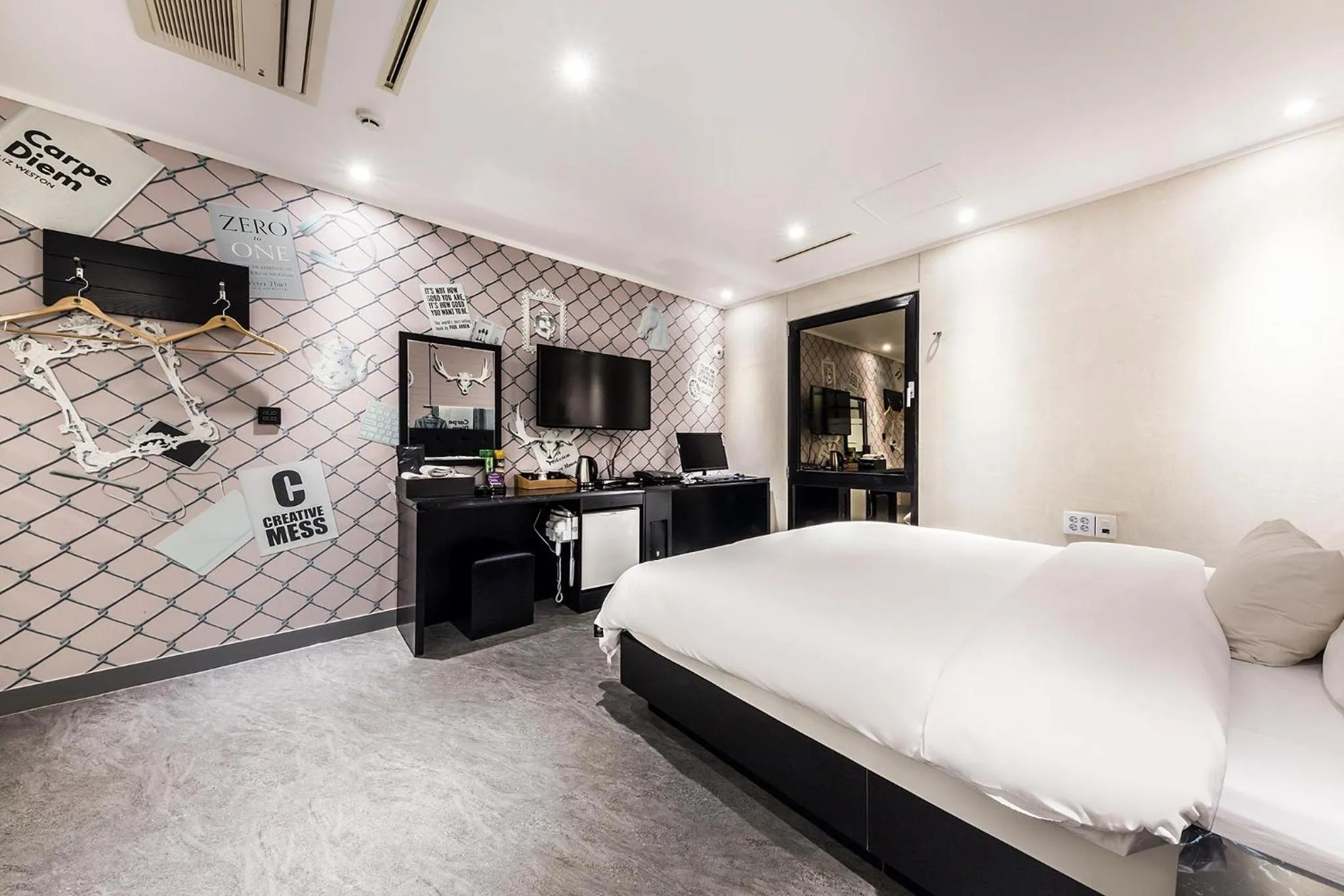 Bed in Hotel Cullinan jongno