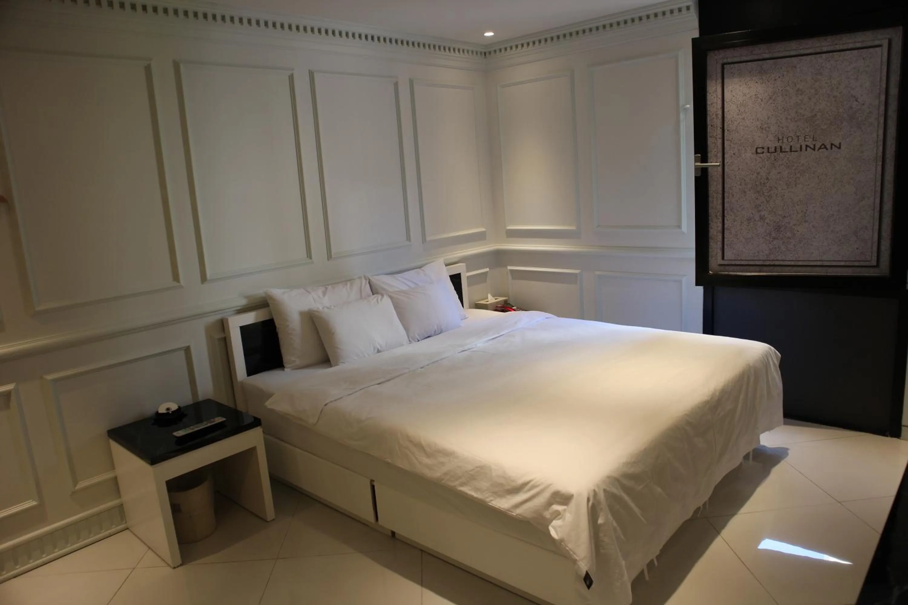 Bed in Hotel Cullinan jongno