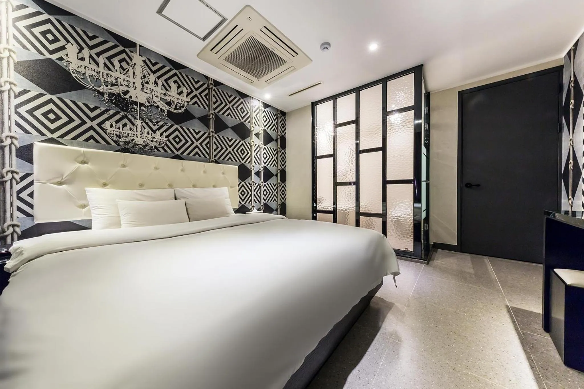 Bed in Hotel Cullinan jongno