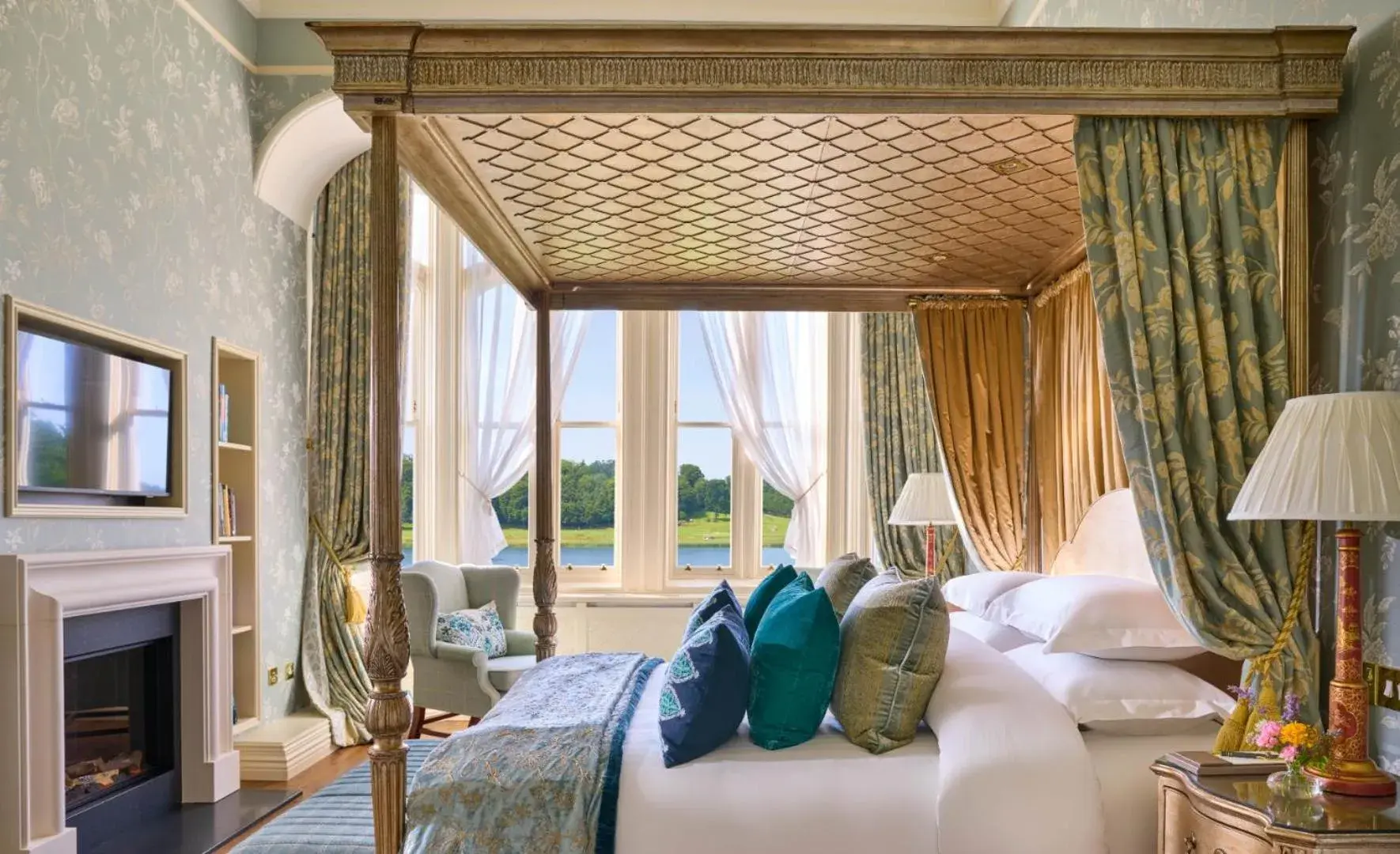 Brian Boru Suite in Dromoland Castle Brian Boru Suite in Dromoland Castle