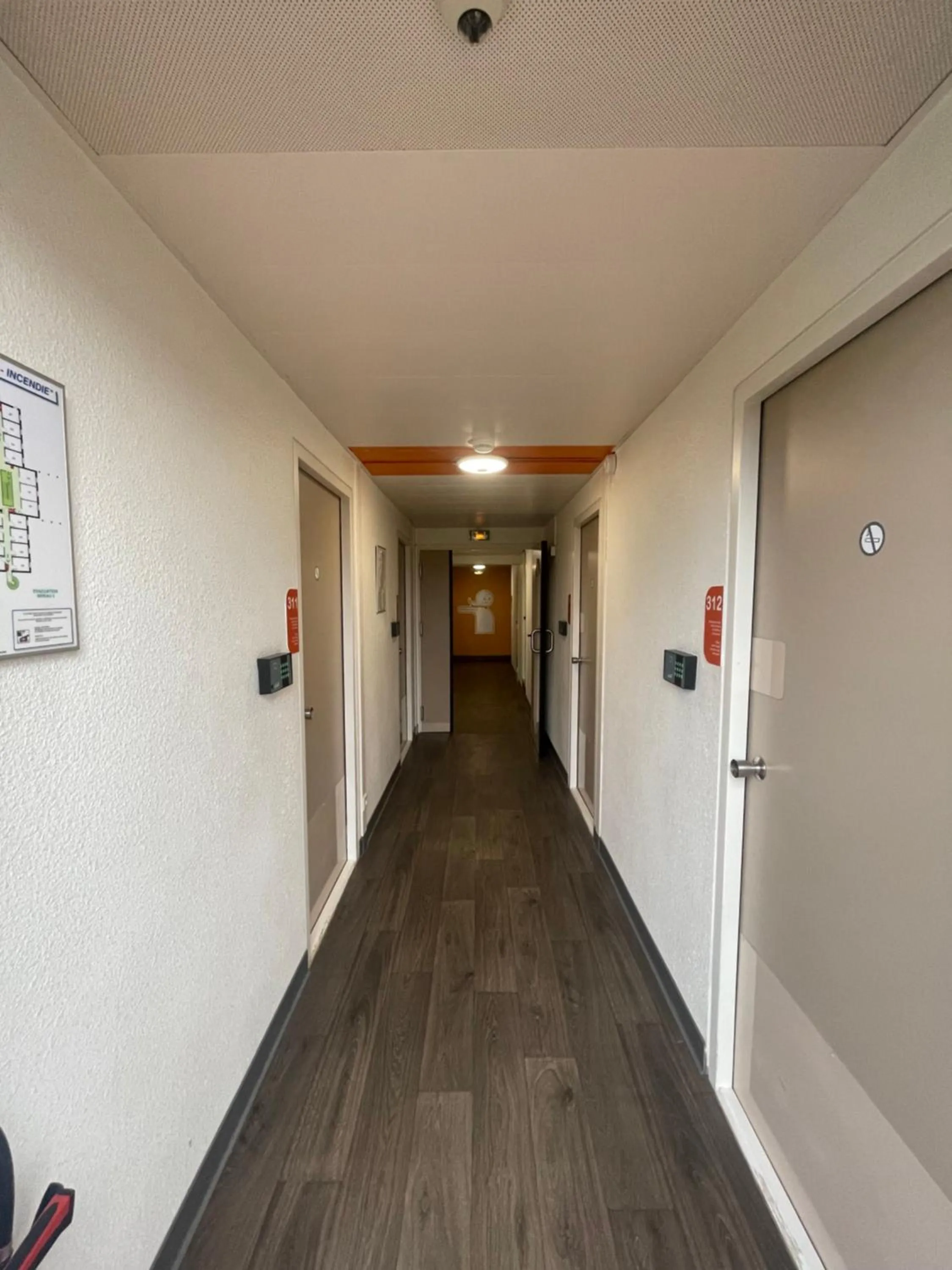 Unisotel Bollène A7 Ex-Hotel F1