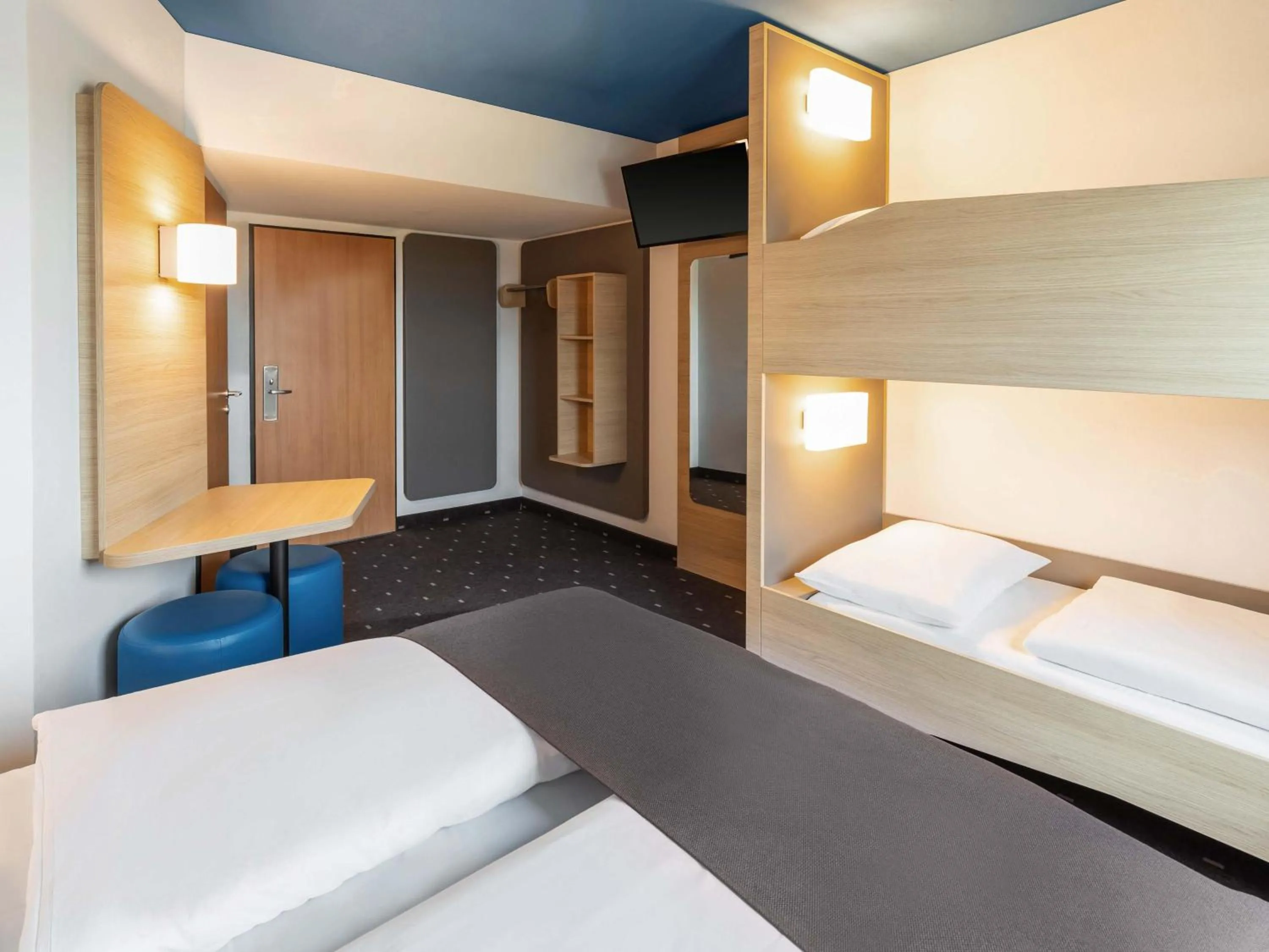 Photo of the whole room, Bed in B&B HOTEL Frankfurt-Hahn Airport