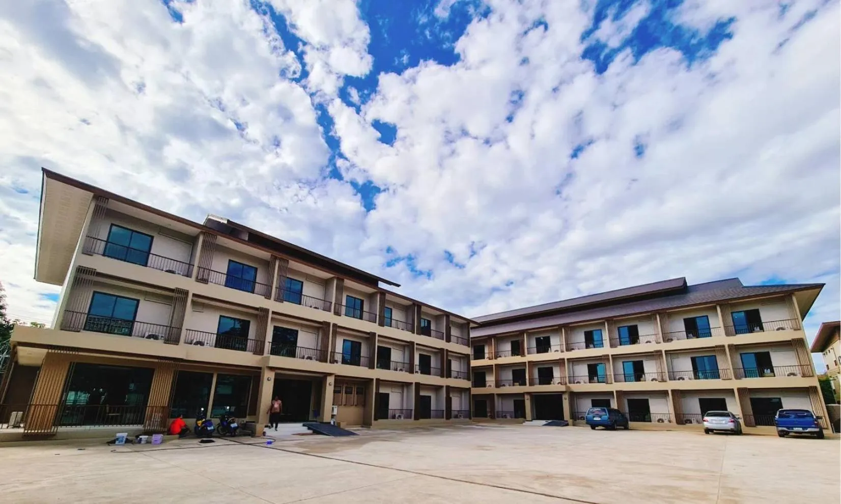 Area and facilities in Grand Maihom Hotel