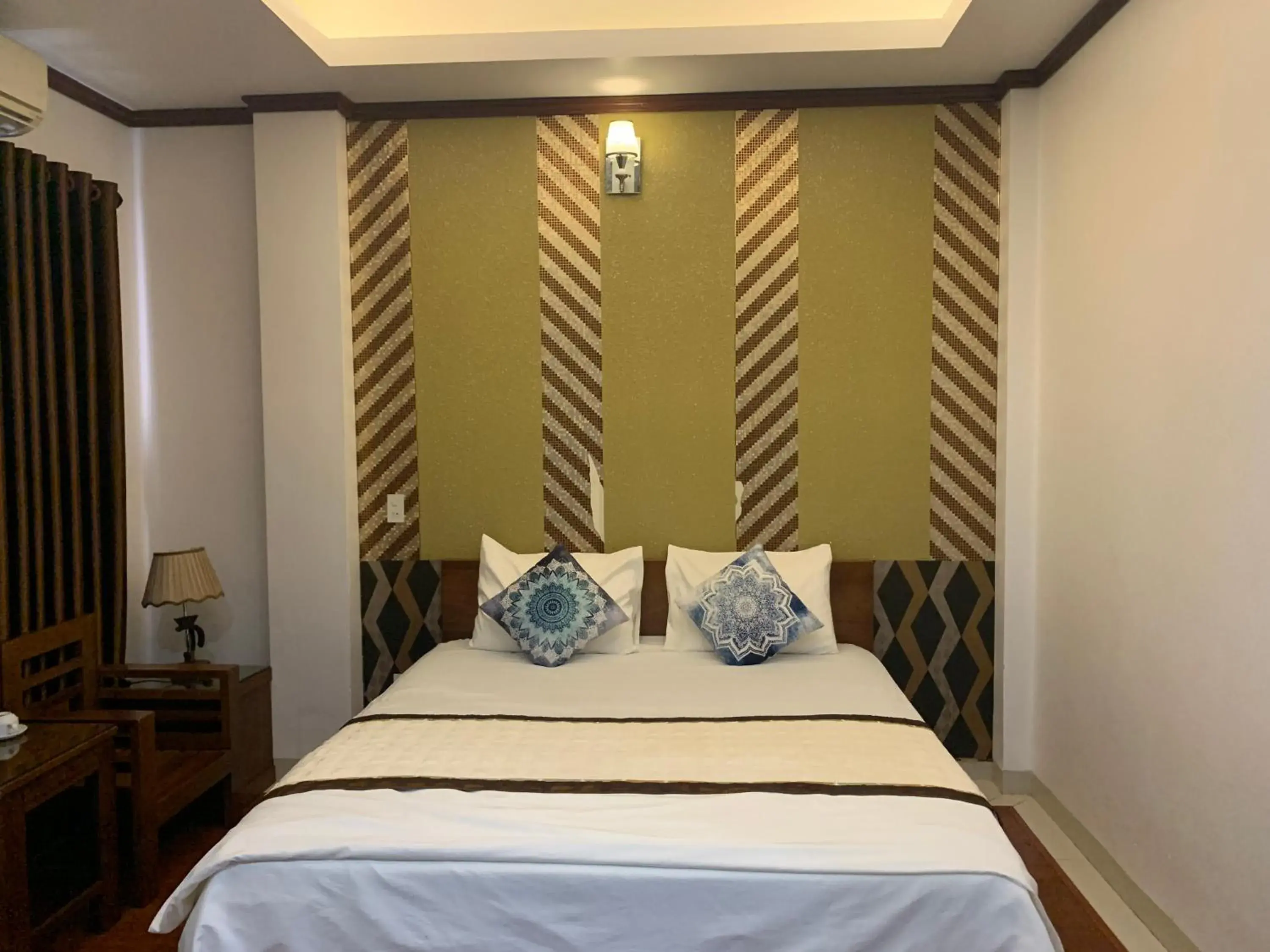 King Room with Lake View in Hưng Thành Riverside Hotel King Room with Lake View in Hưng Thành Riverside Hotel