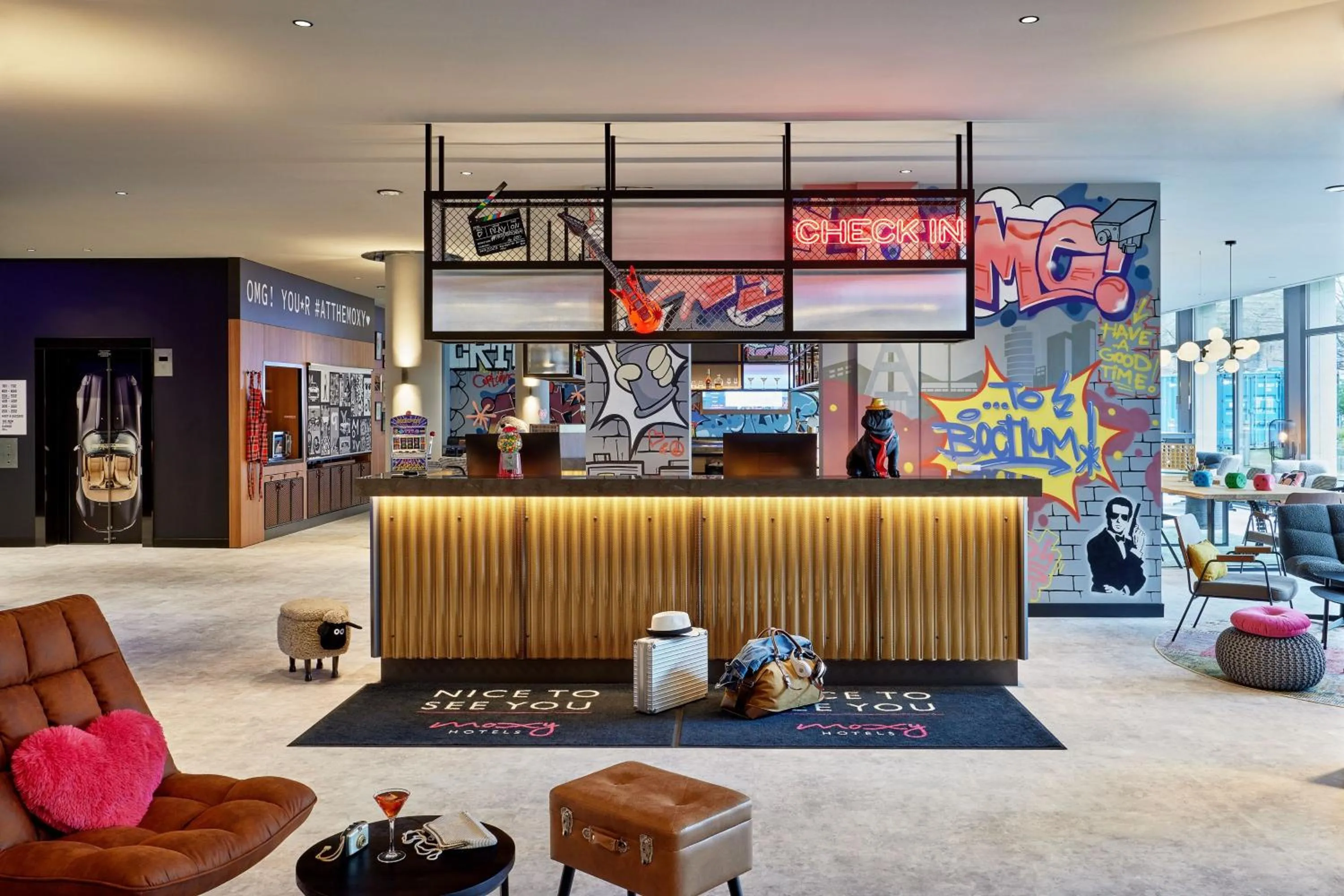 Lobby or reception in Moxy Bochum