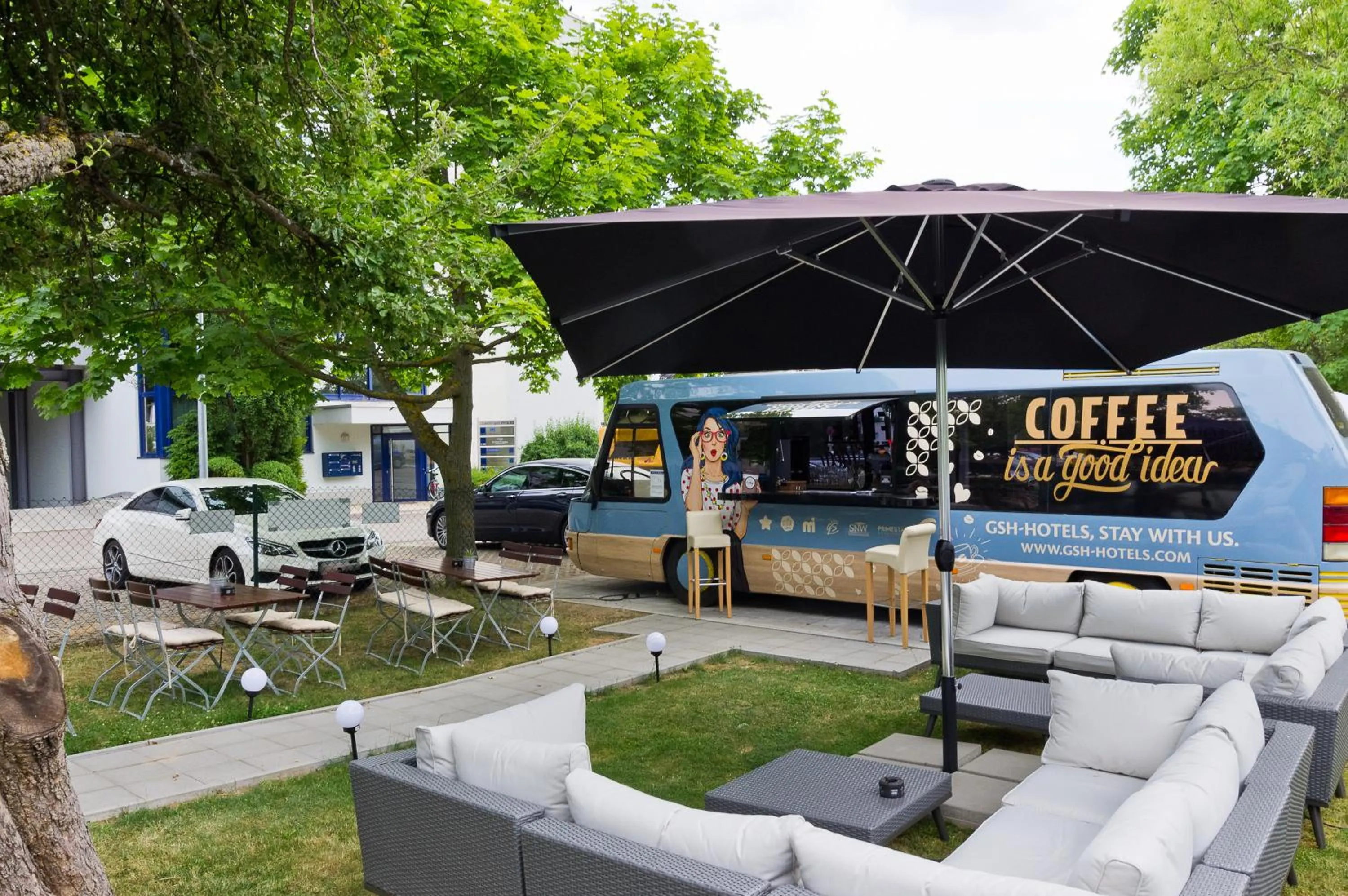 Restaurant/places to eat in Arthotel ANA Neotel