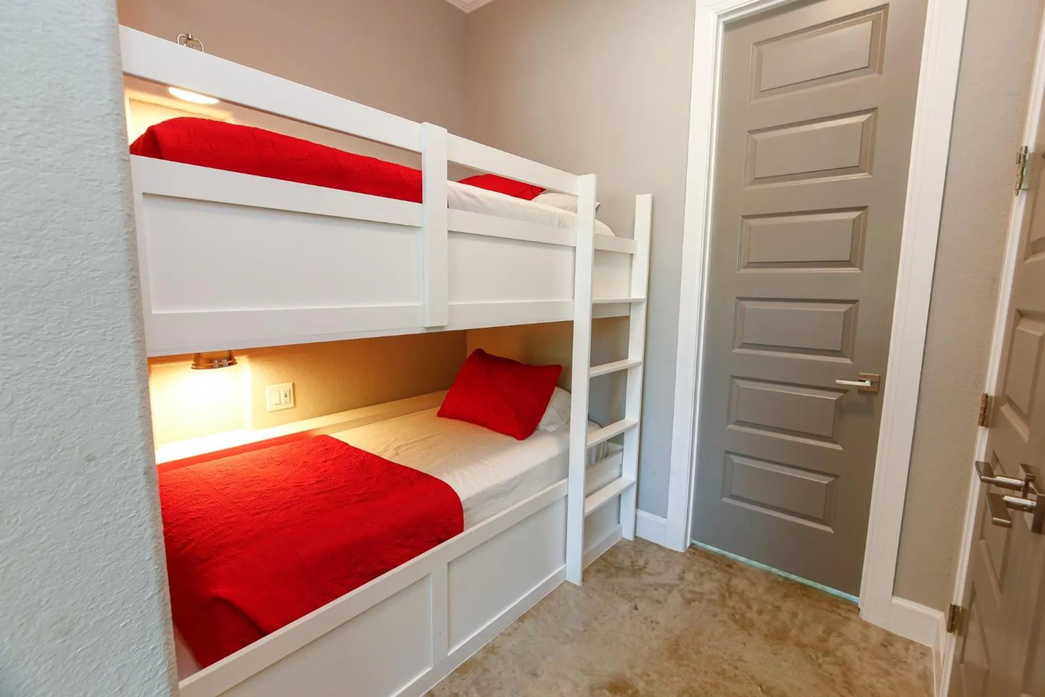 Bed in Luxury Lake LBJ House with Heated Swimming Pool and Spill Over Hot Tub and 2 Boat Slips