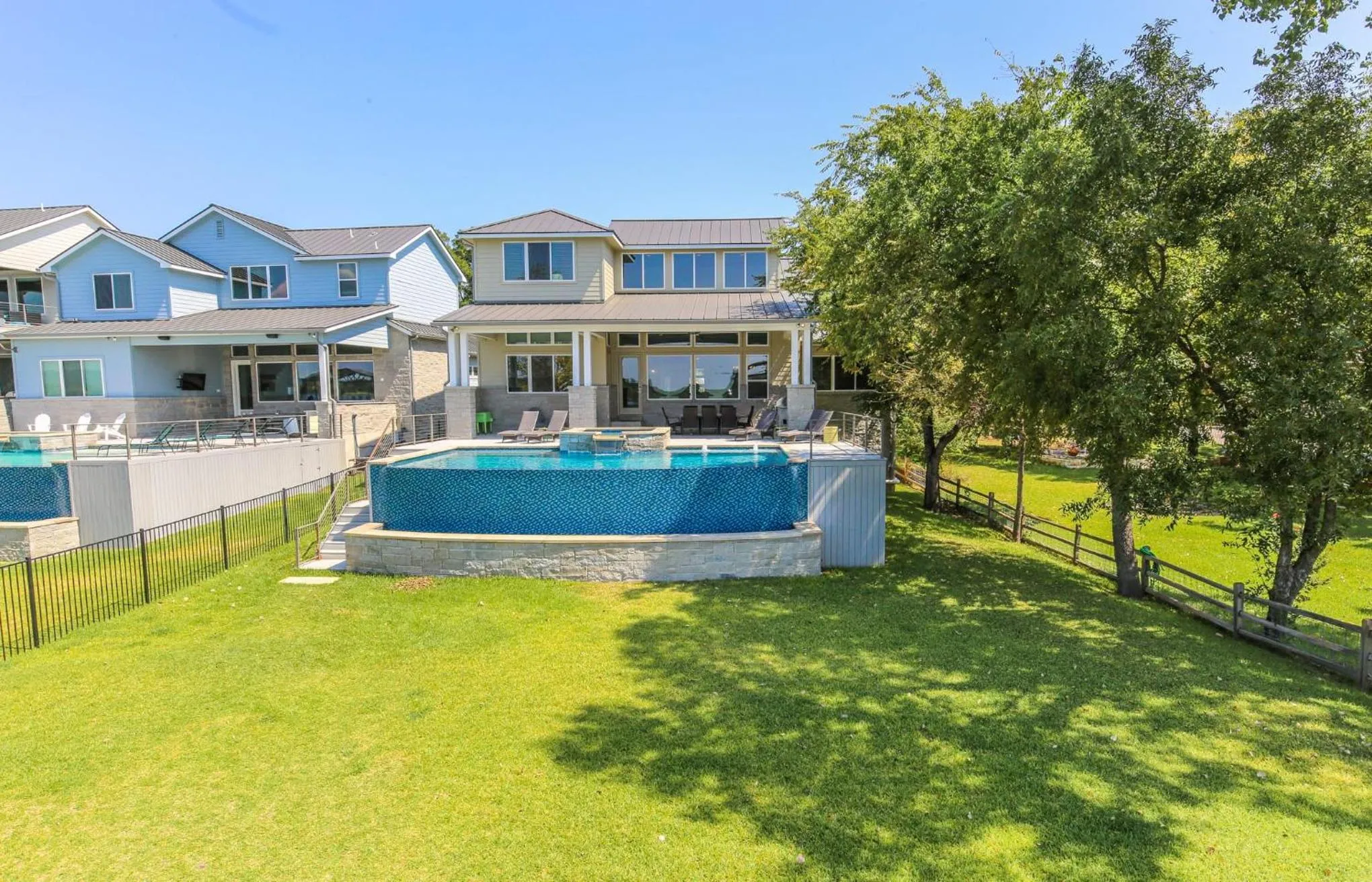 Luxury Lake LBJ House with Heated Swimming Pool and Spill Over Hot Tub and 2 Boat Slips