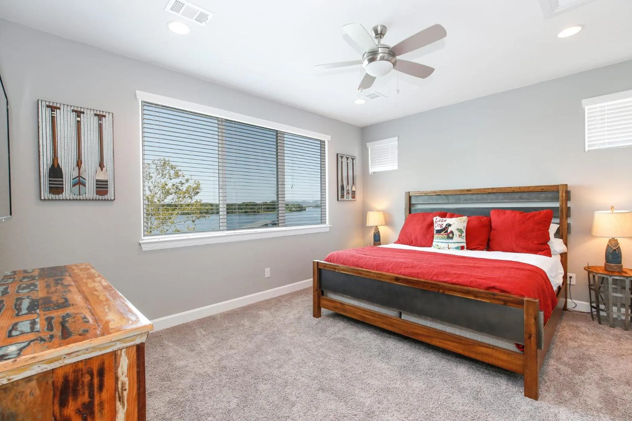 Bed in Luxury Lake LBJ House with Heated Swimming Pool and Spill Over Hot Tub and 2 Boat Slips