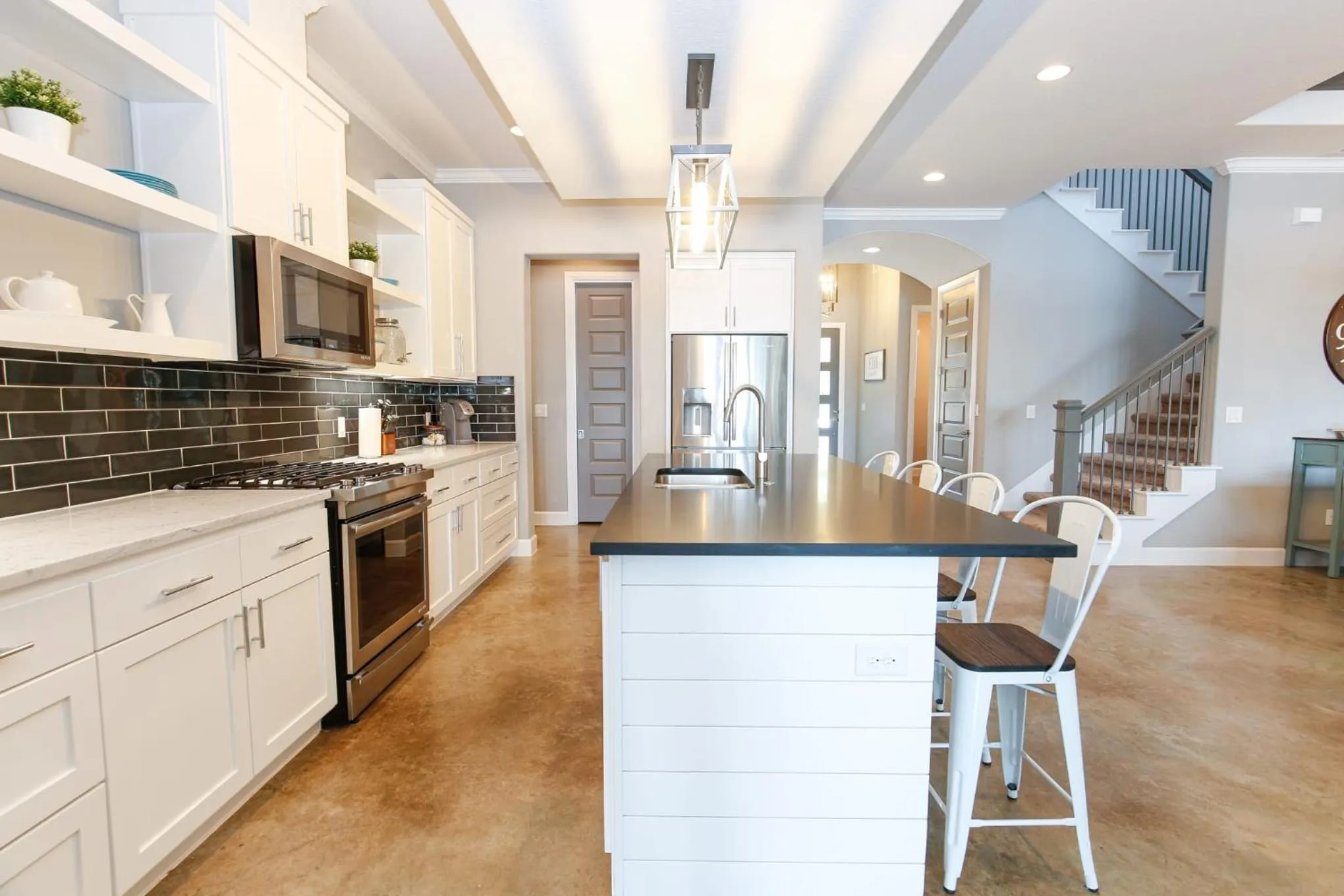 Luxury Lake LBJ House with Heated Swimming Pool and Spill Over Hot Tub and 2 Boat Slips