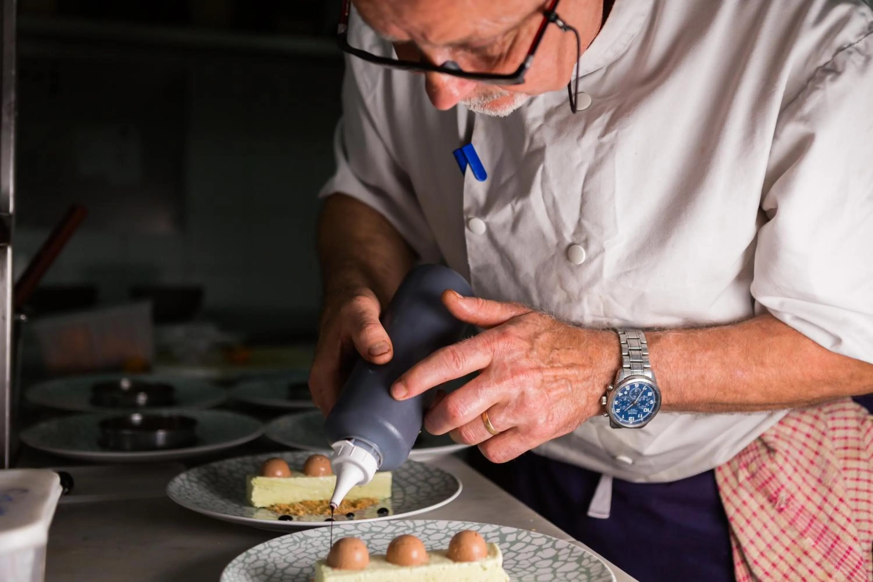 Staff in Mercure Figeac Viguier du Roy