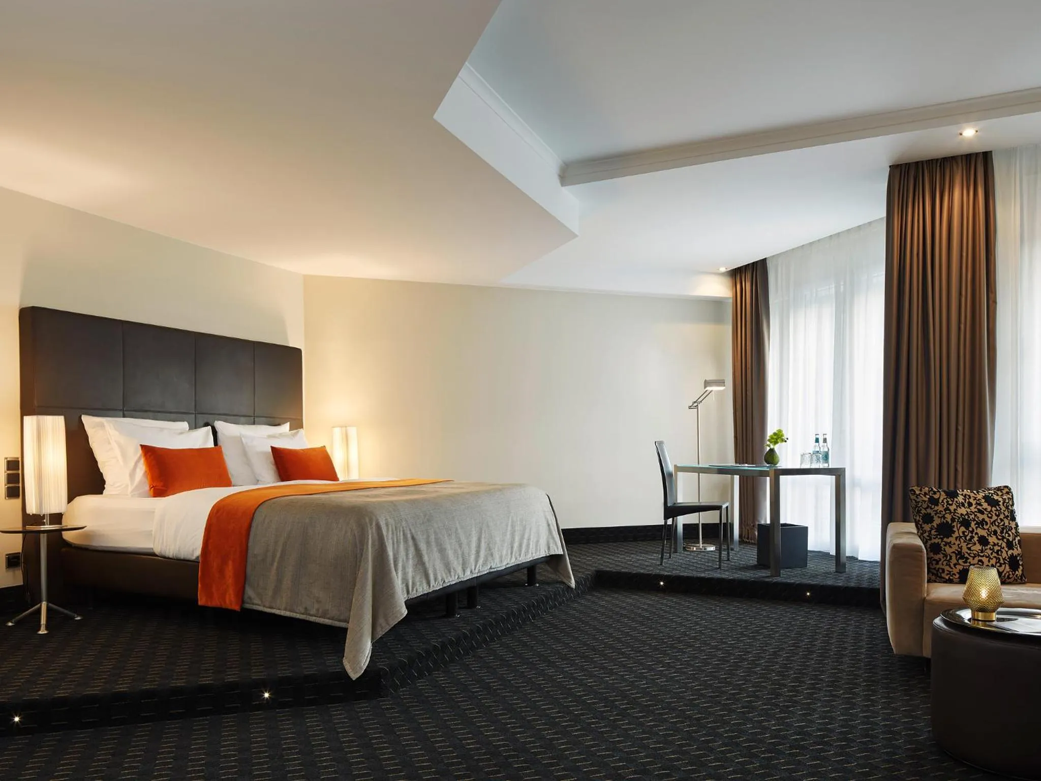 Photo of the whole room, Bed in Boston Hotel HH