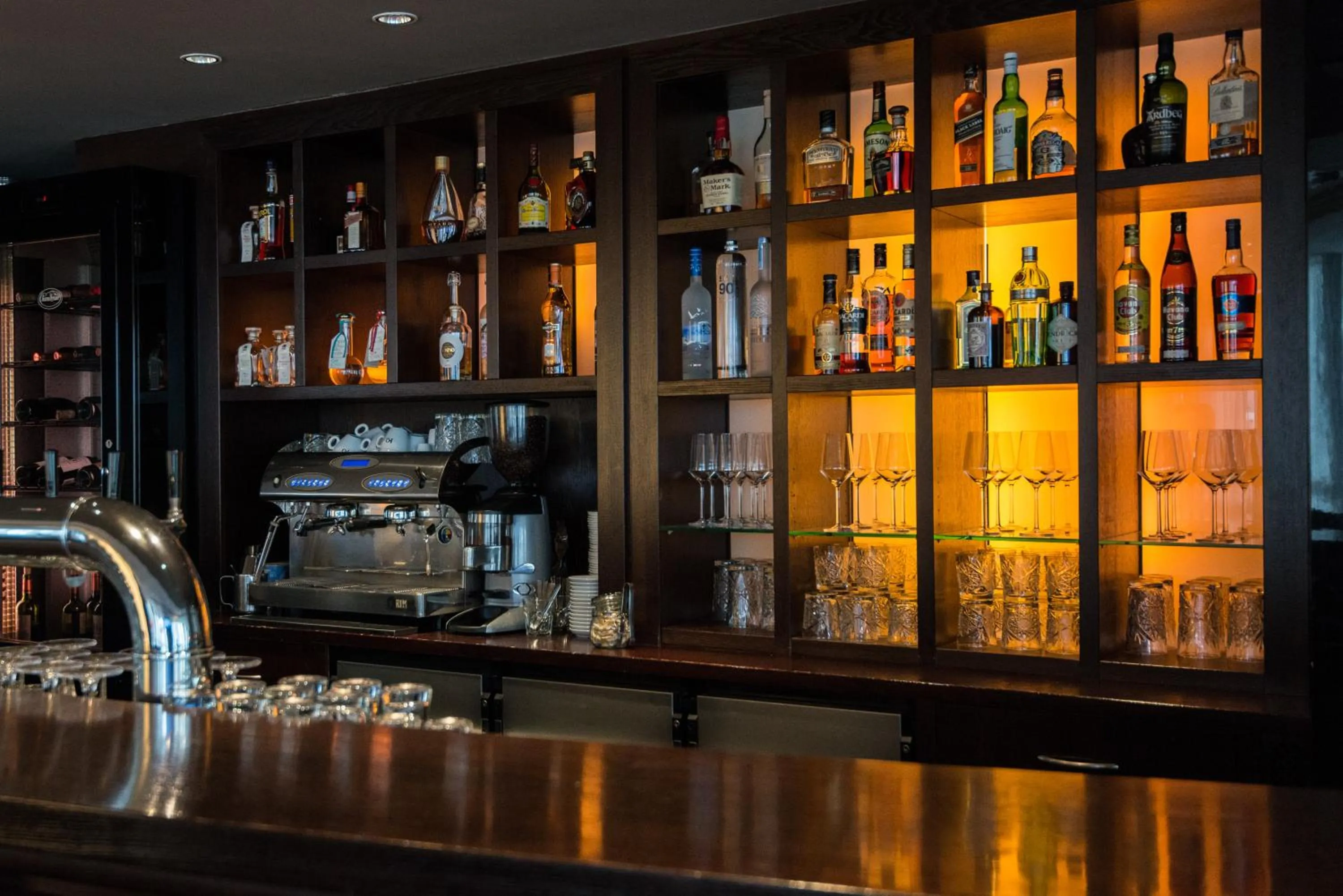 Lounge or bar in Boston Hotel HH