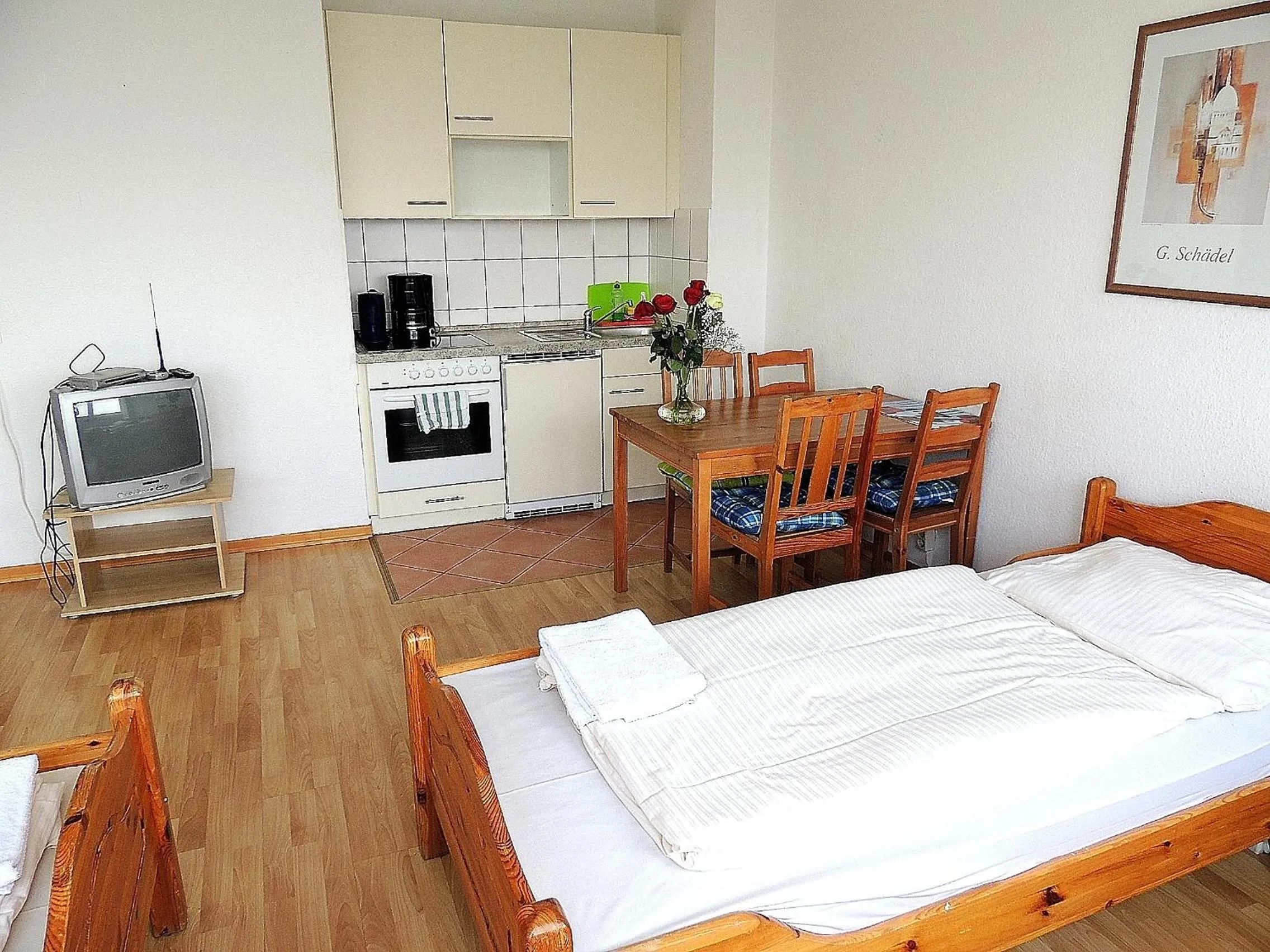 Photo of the whole room, Room Photo in City Inn