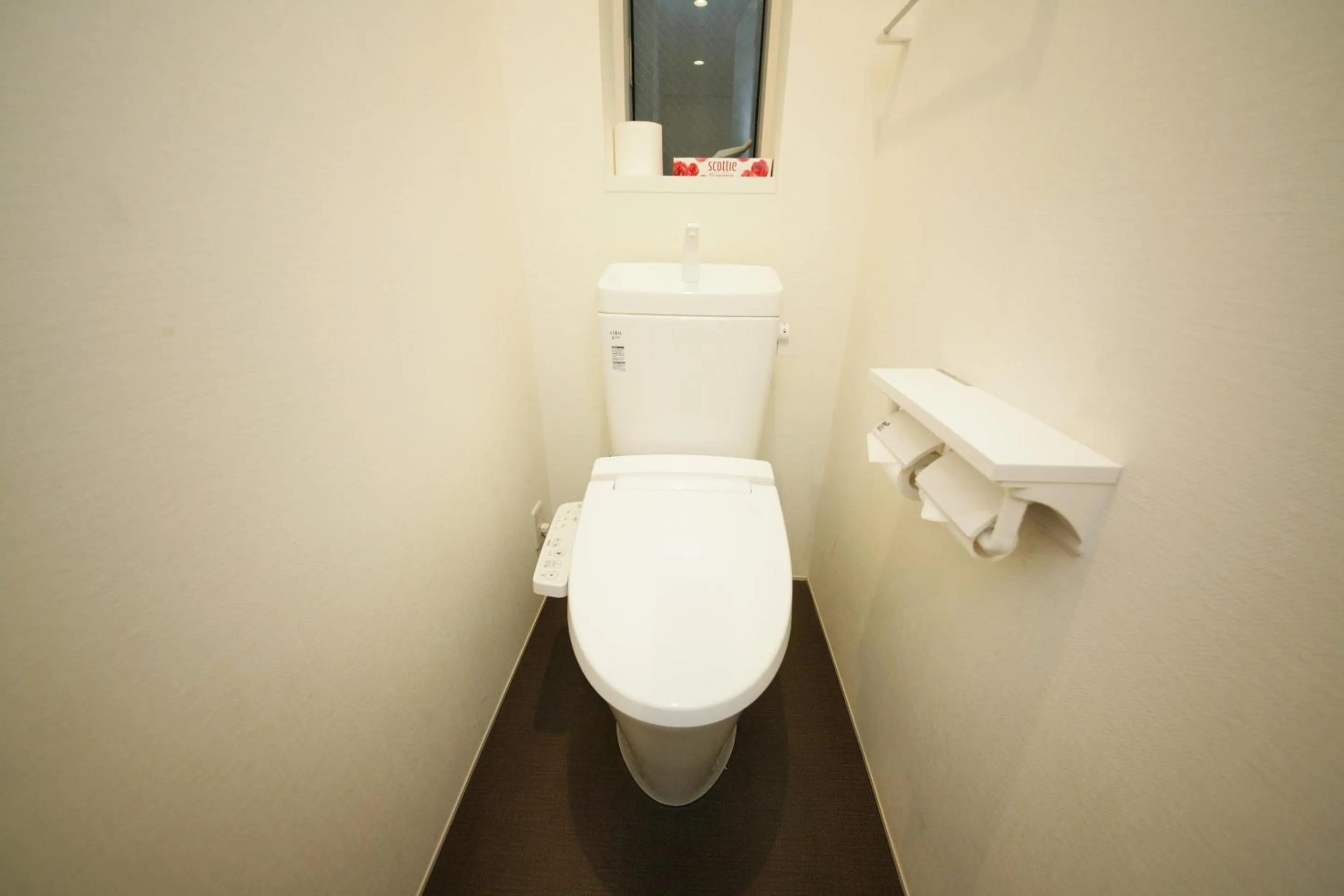 Toilet in goom Hotel Nakasu R-Tenjin