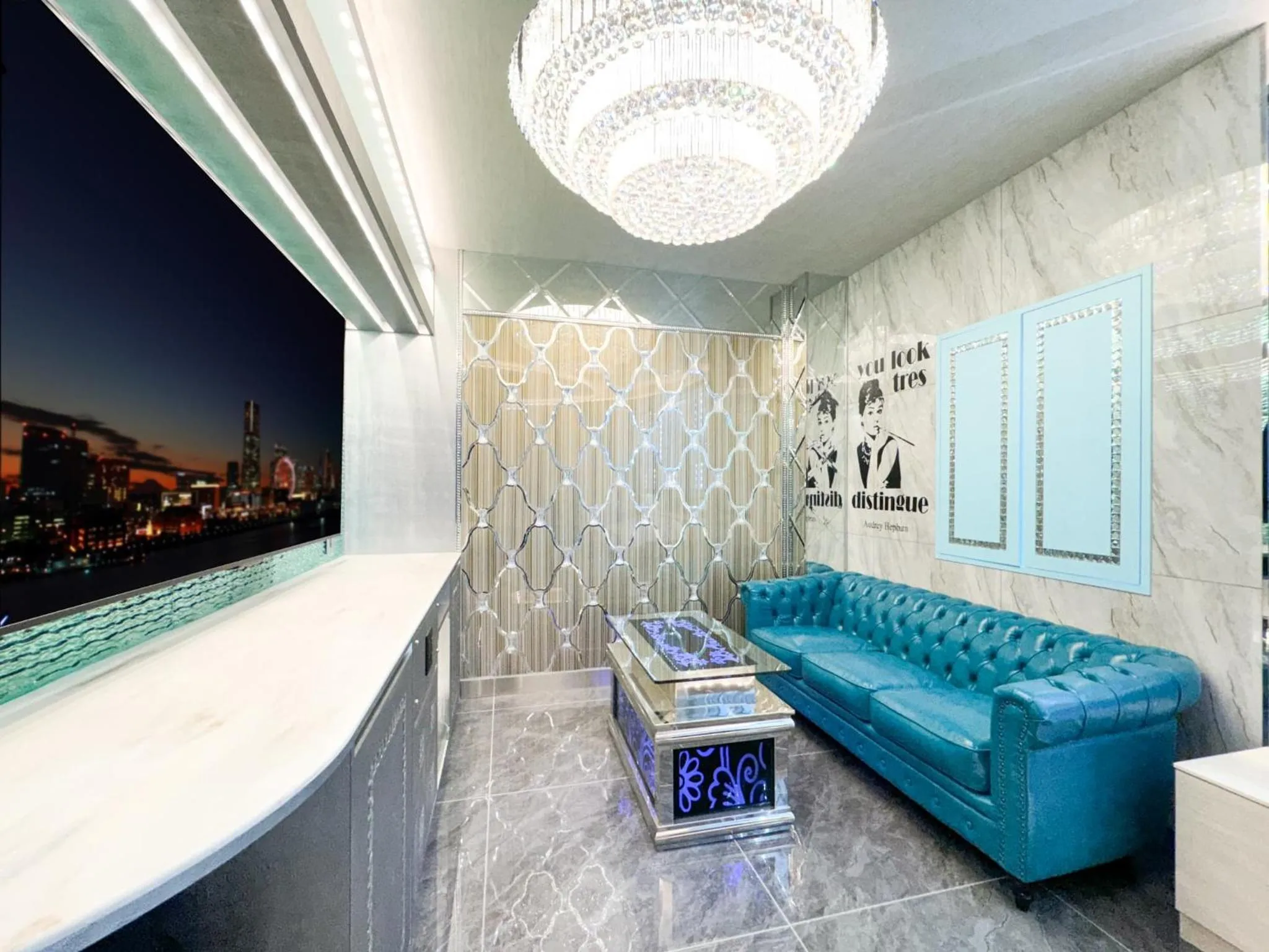 TV and multimedia in Hotel ZALA