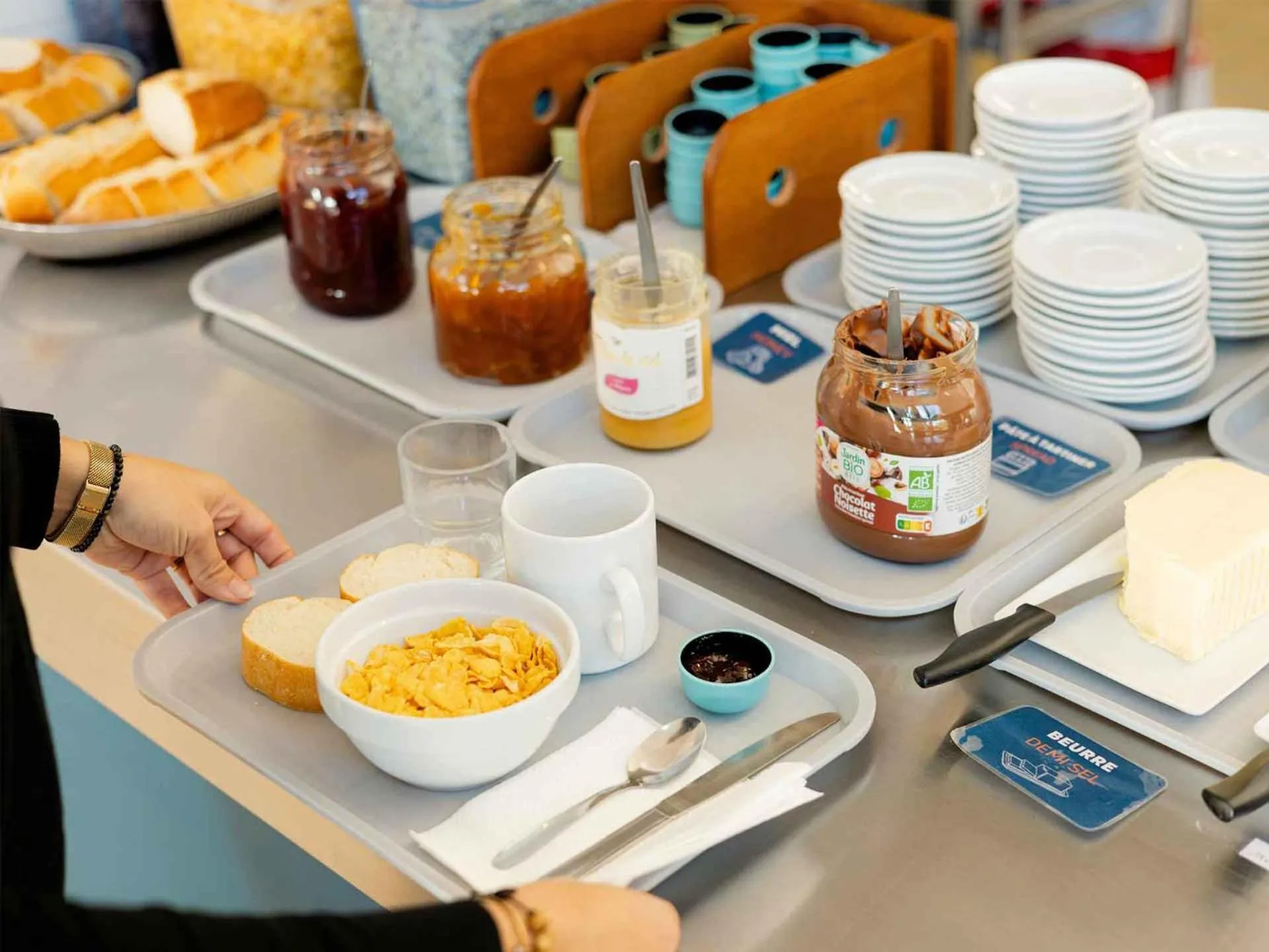 Breakfast in Auberge de Jeunesse HI Cancale