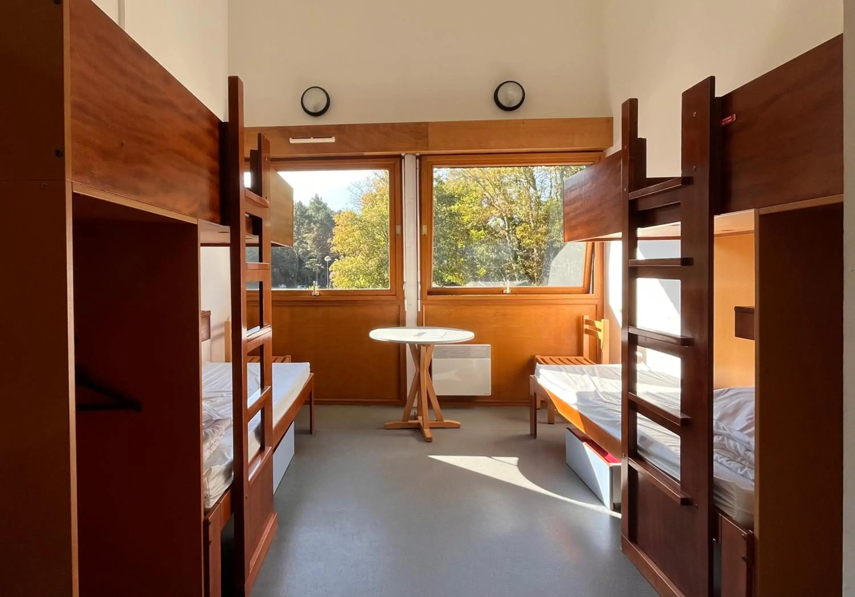 Bed in 4-Bed Female Dormitory Room in Auberge de Jeunesse HI Cancale Bed in 4-Bed Female Dormitory Room in Auberge de Jeunesse HI Cancale