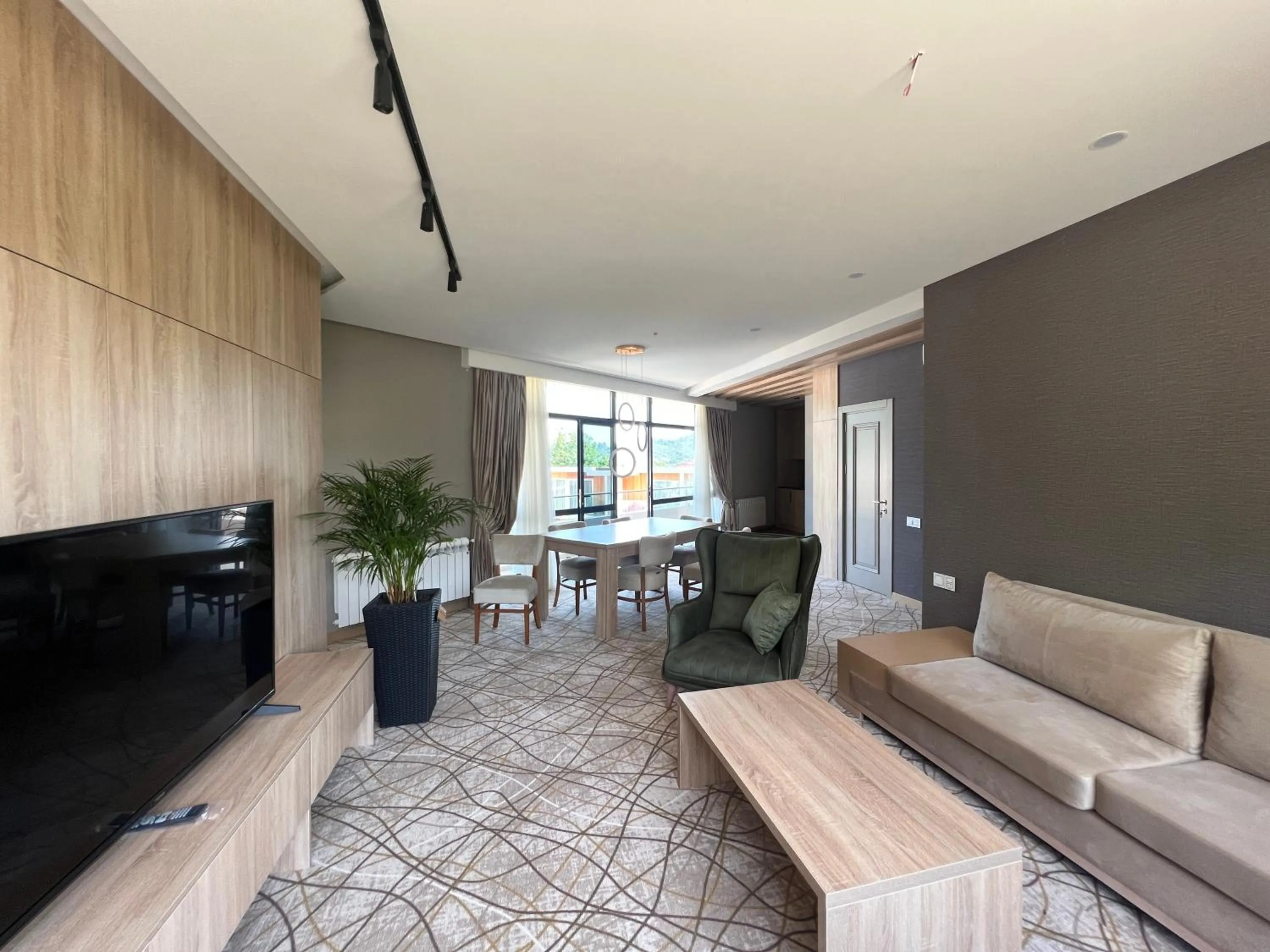 Communal lounge/ TV room in Riva Hill Resort Lankaran