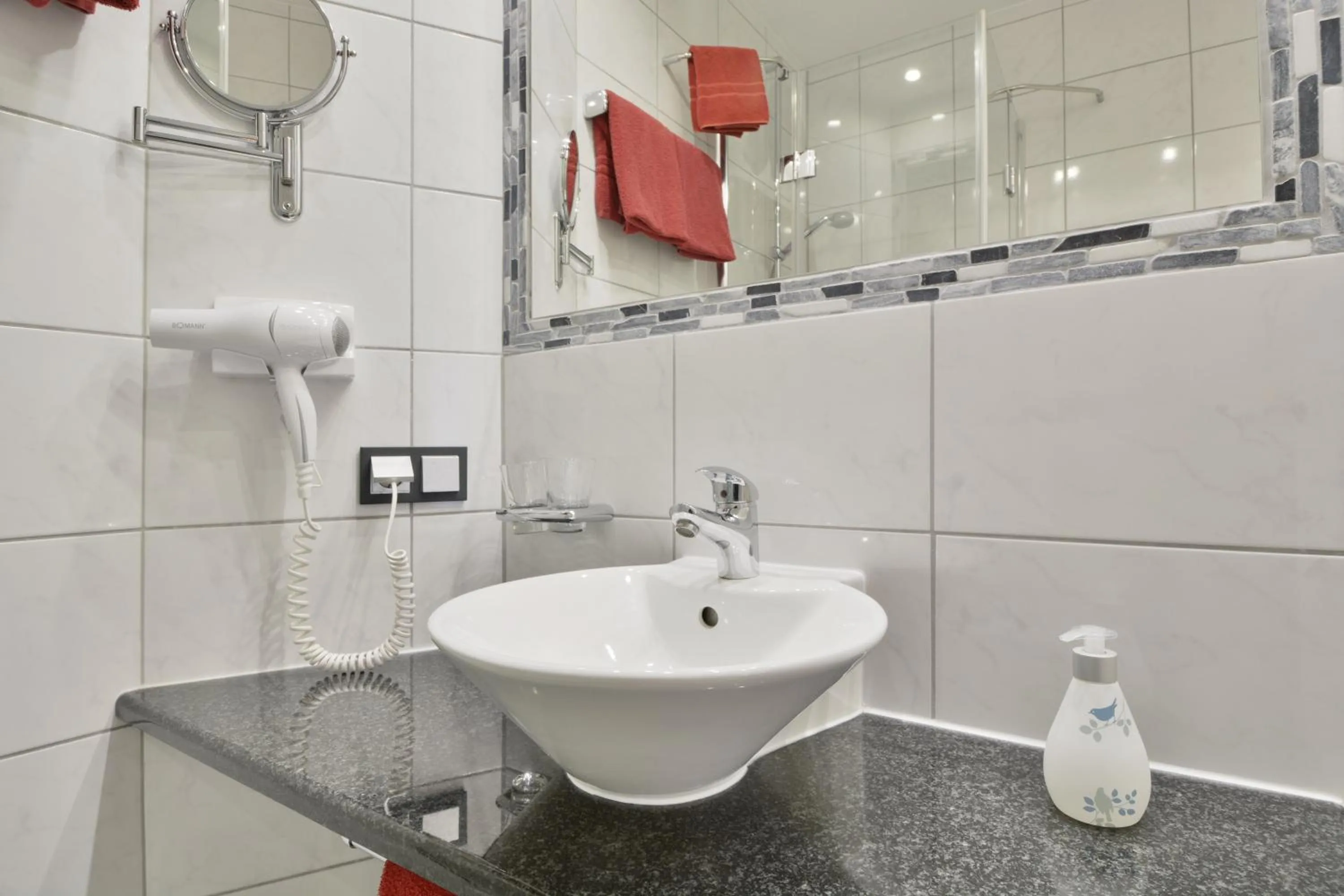 Photo of the whole room in Hotel Engelhorn