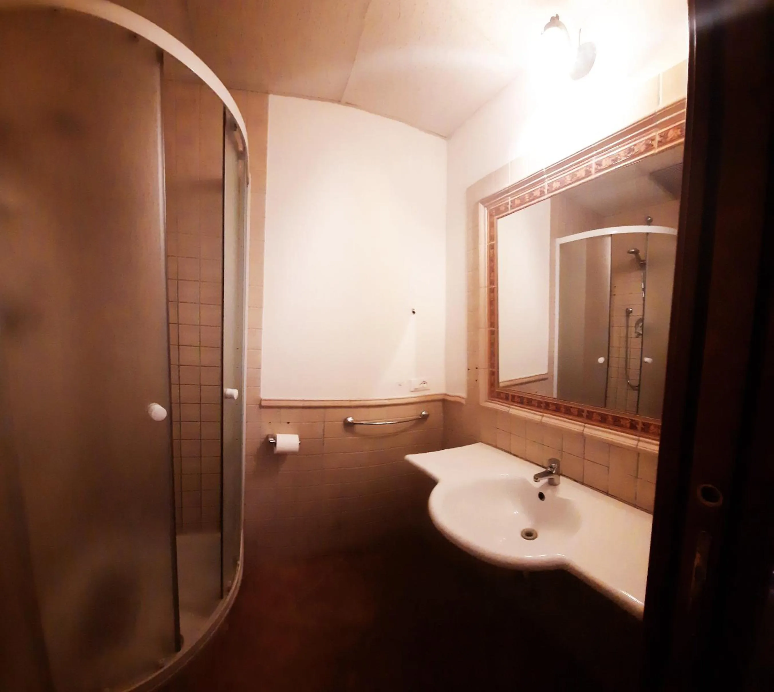 Shower in Anas Prime Place