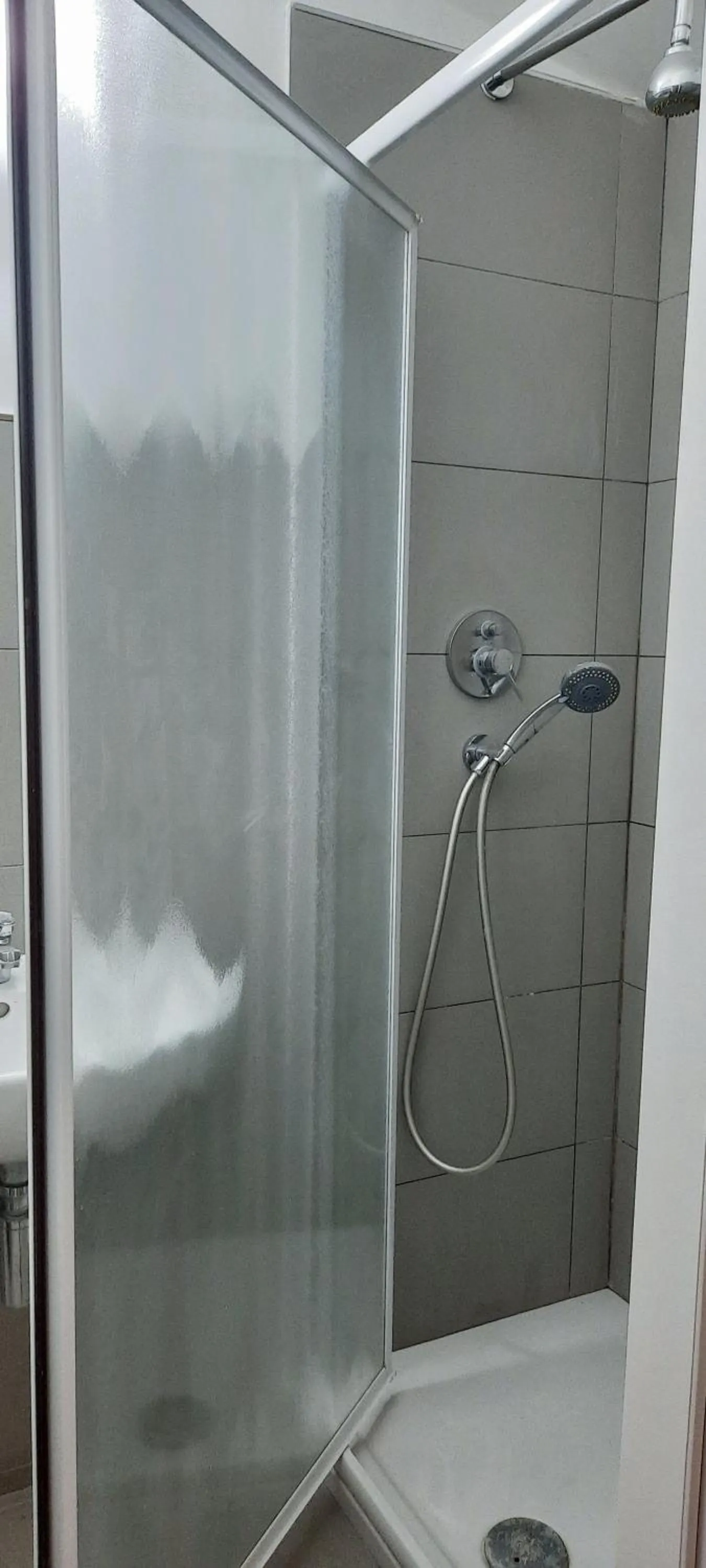 Shower in Anas Prime Place