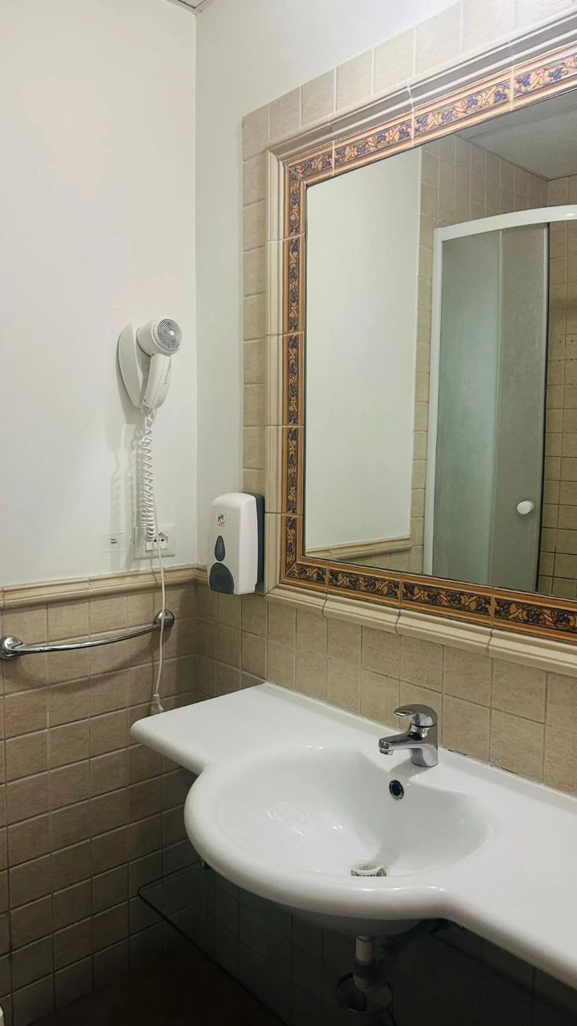 Shower in Anas Prime Place