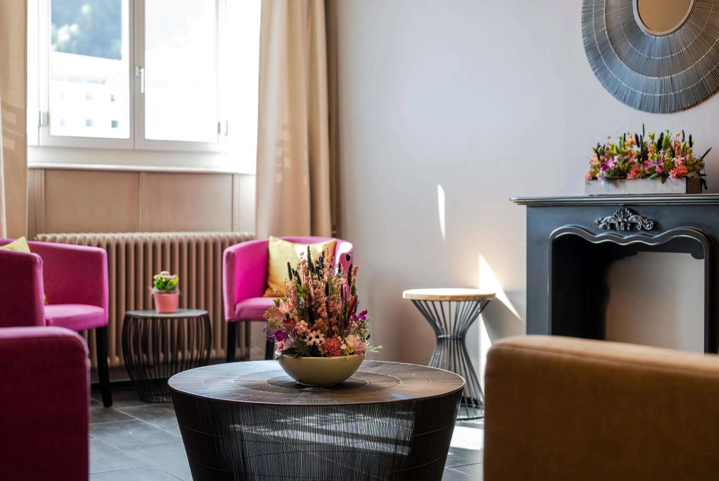 Communal lounge/ TV room in Boutique Hotel KARL