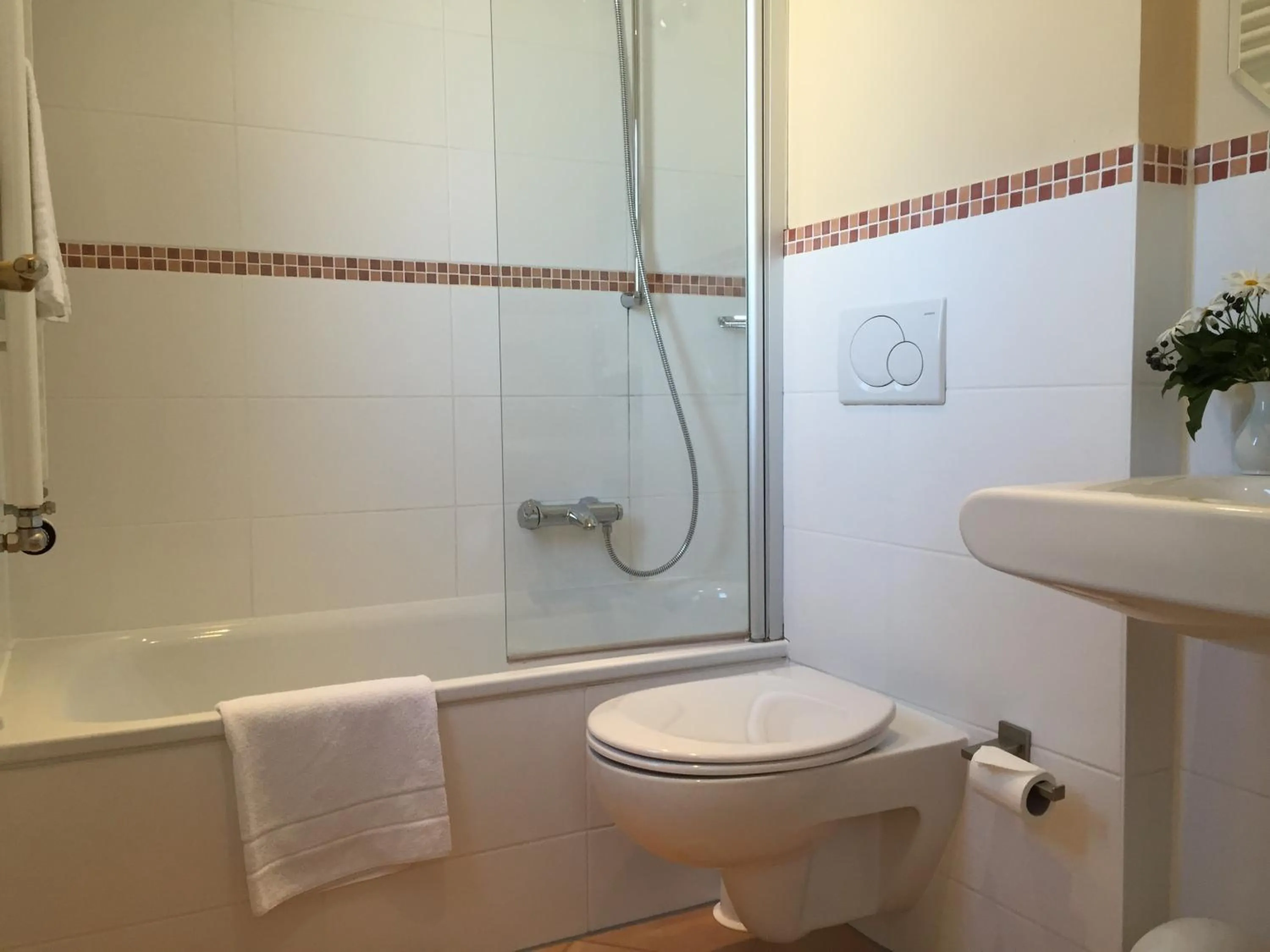 Bathroom in Hotel Sollner Hof