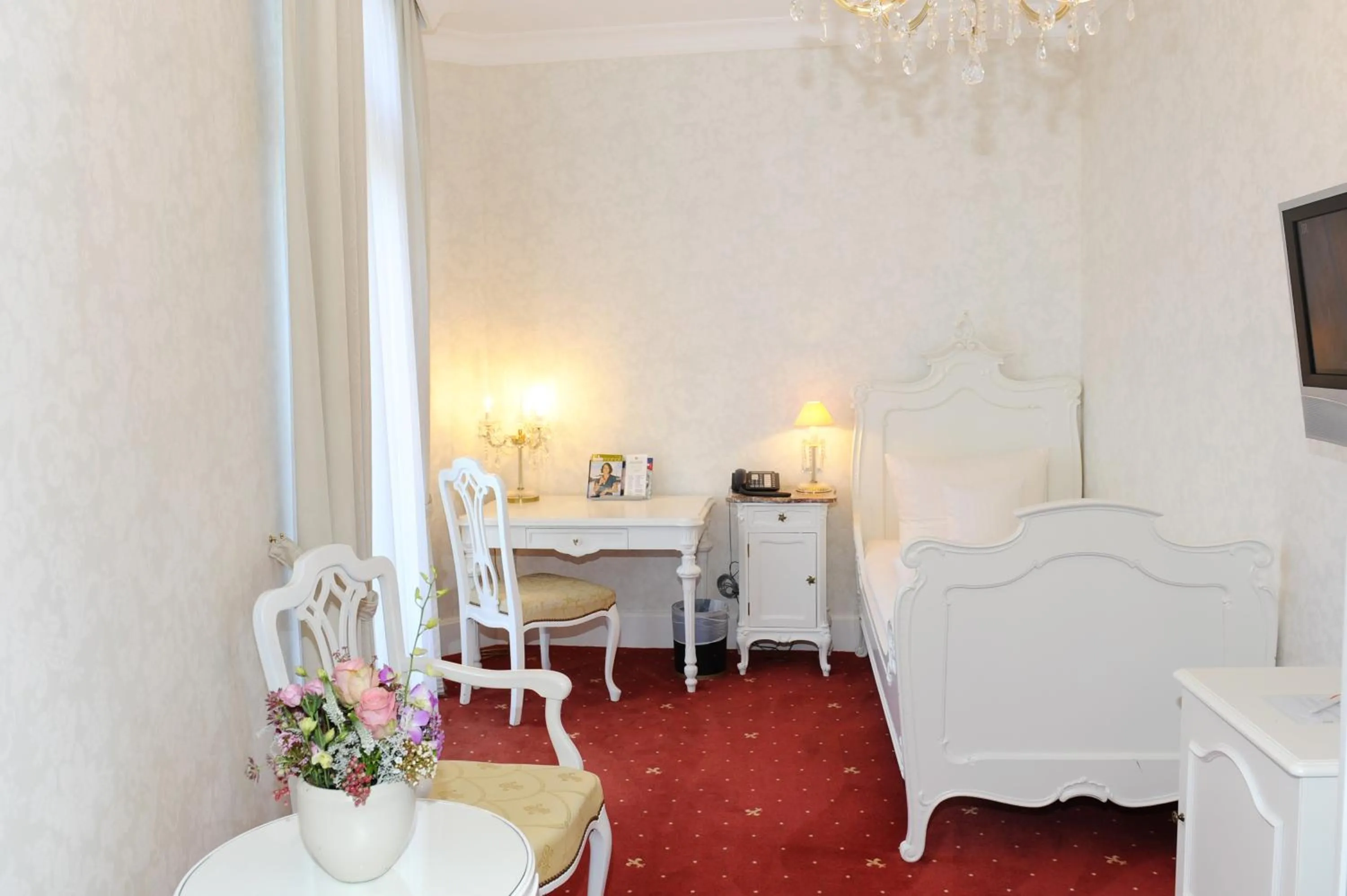 Superior Single Room in HELIOPARK Bad Hotel Zum Hirsch