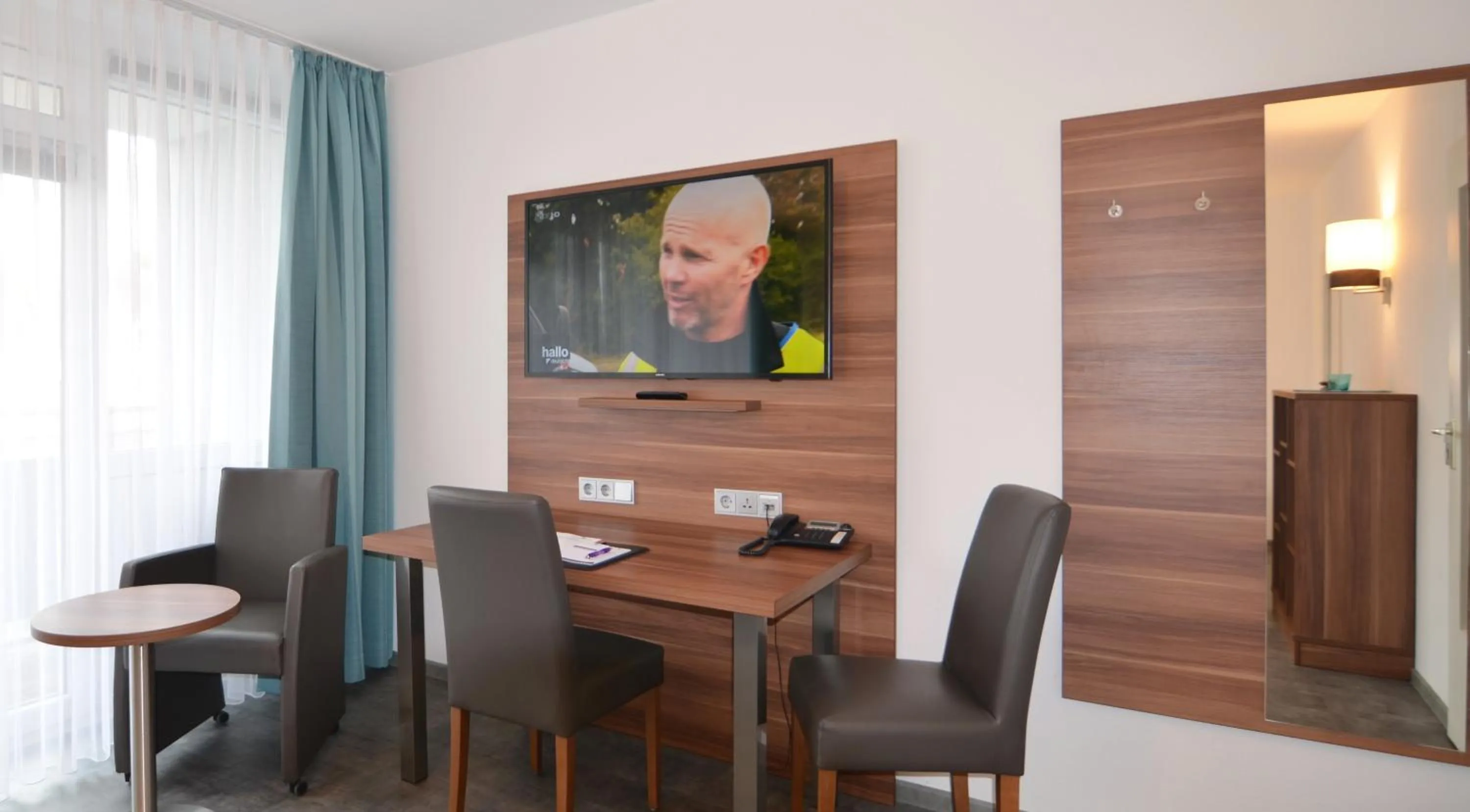 Photo of the whole room in Neu Heidelberg - Guesthouse & Apartments