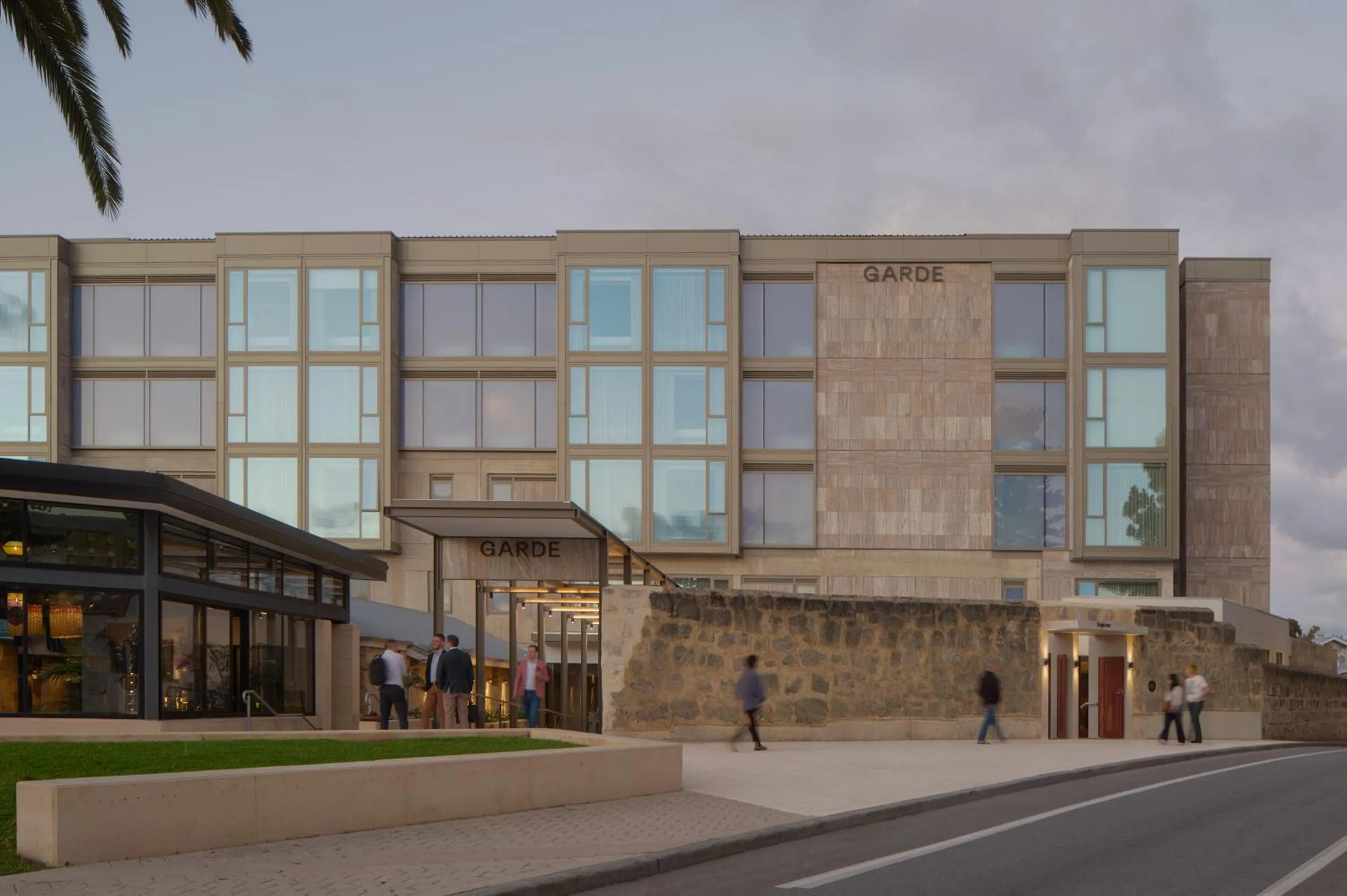 Property building in Garde and Warders Hotel