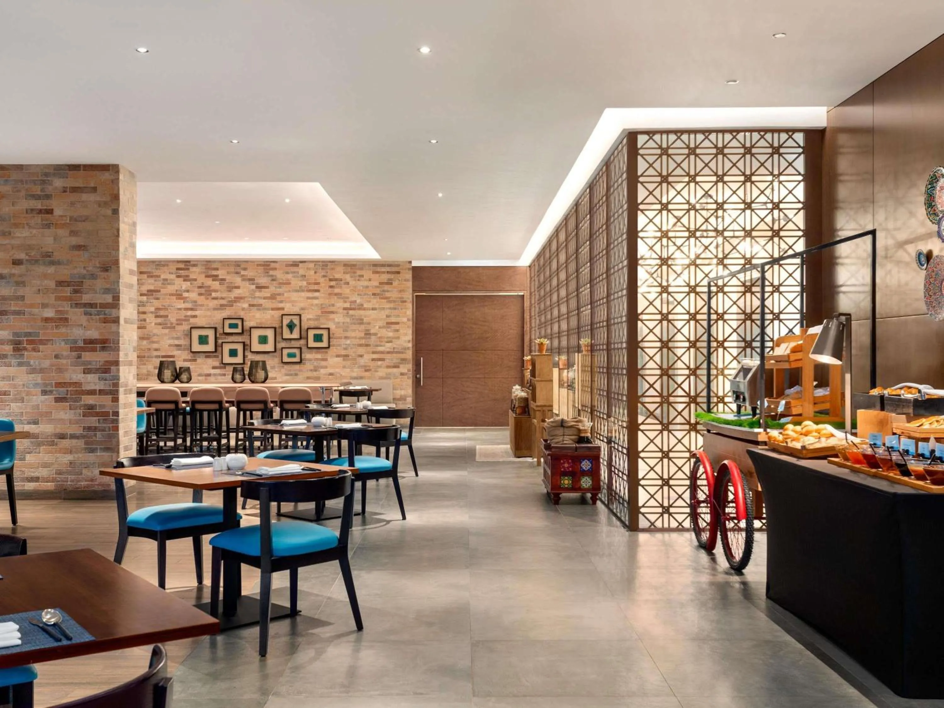 Restaurant/places to eat in Novotel Dubai Gold District