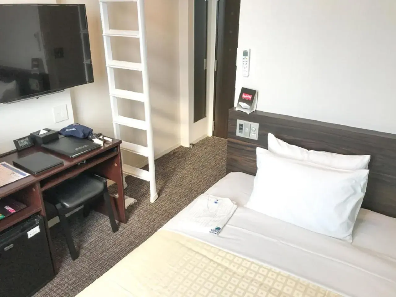 Twin Room with Loft - single occupancy - Non-Smoking in HOTEL LiVEMAX Hiroshima Funairimachi Riverside Twin Room with Loft - single occupancy - Non-Smoking in HOTEL LiVEMAX Hiroshima Funairimachi Riverside