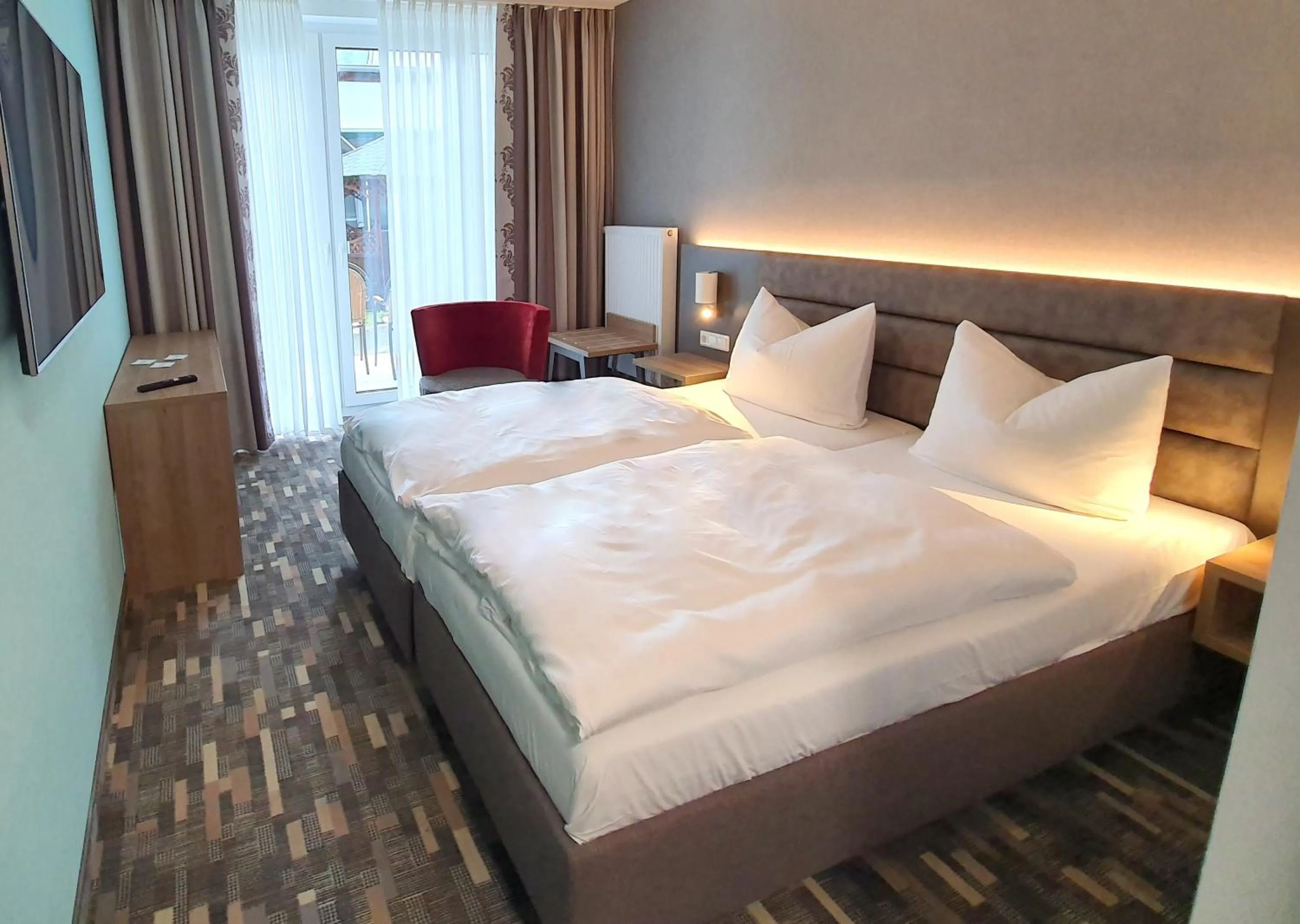 Photo of the whole room, Bed in WILLINO Privathotel