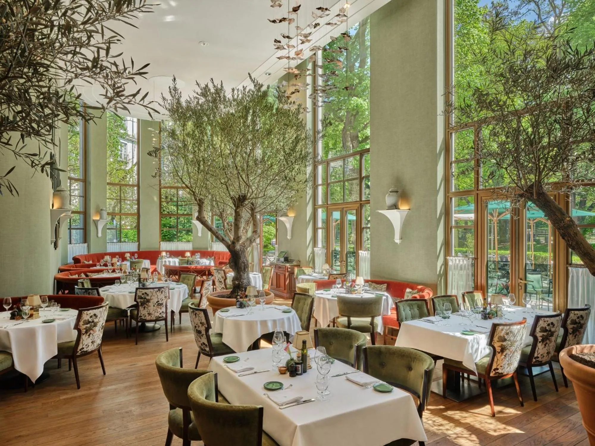 Restaurant/places to eat in Rocco Forte The Charles Hotel